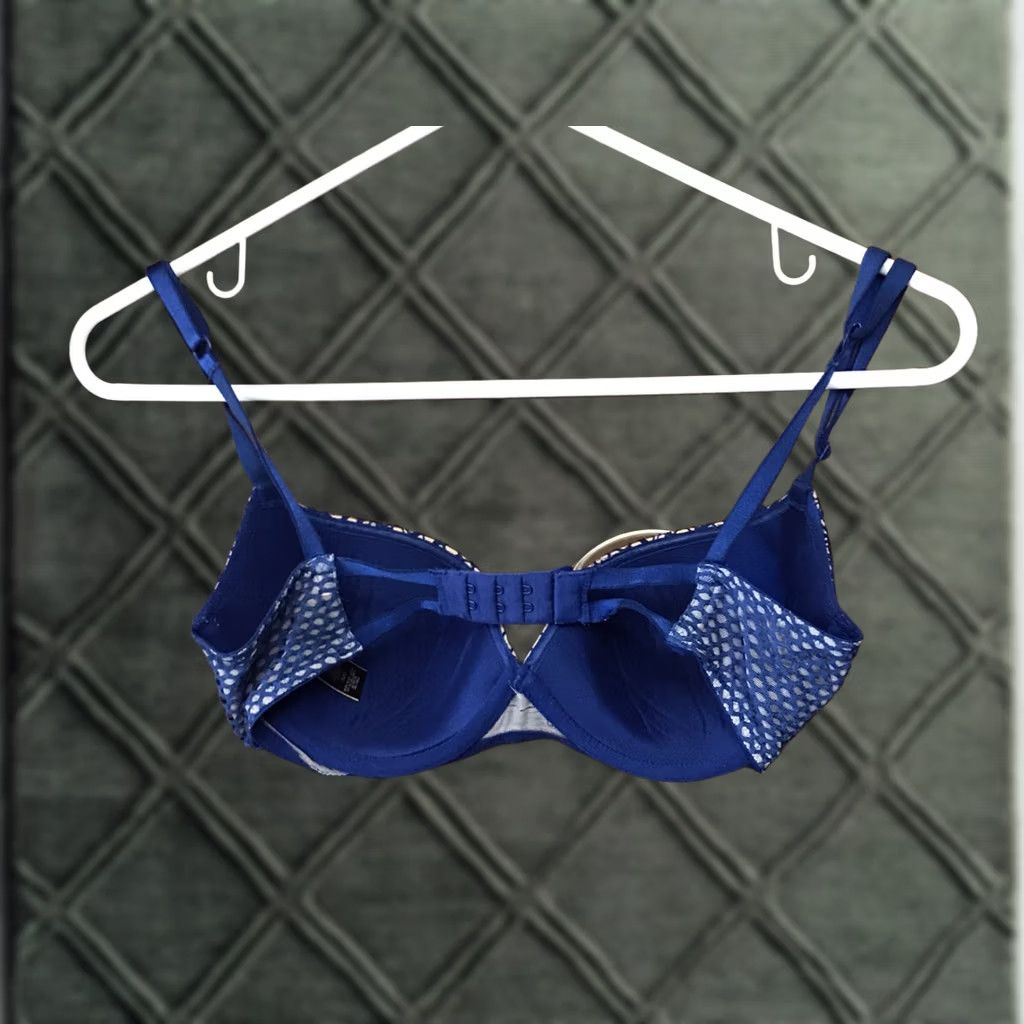 Victoria's Secret Victoria's Secret Very Sexy plunge Bra 32D blue beige Lightly Lined Underwire Women Size ONE SIZE - 1 Thumbnail