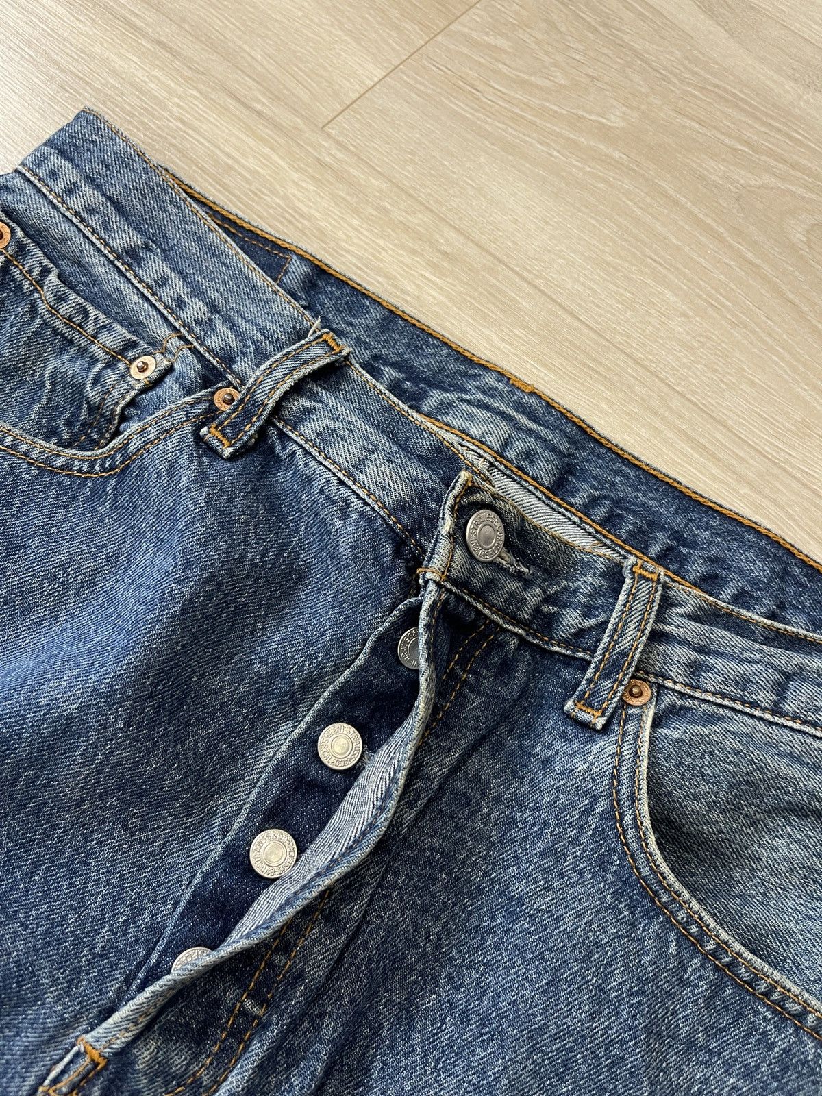 Levi's Vintage Levi’s 501 Original Fit Jeans Men’s W33 L30 Blue Size US 33 - 7 Thumbnail