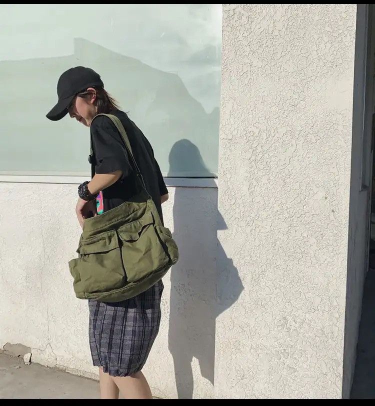 Japanese Brand Messenger Bag Size ONE SIZE - 4 Thumbnail