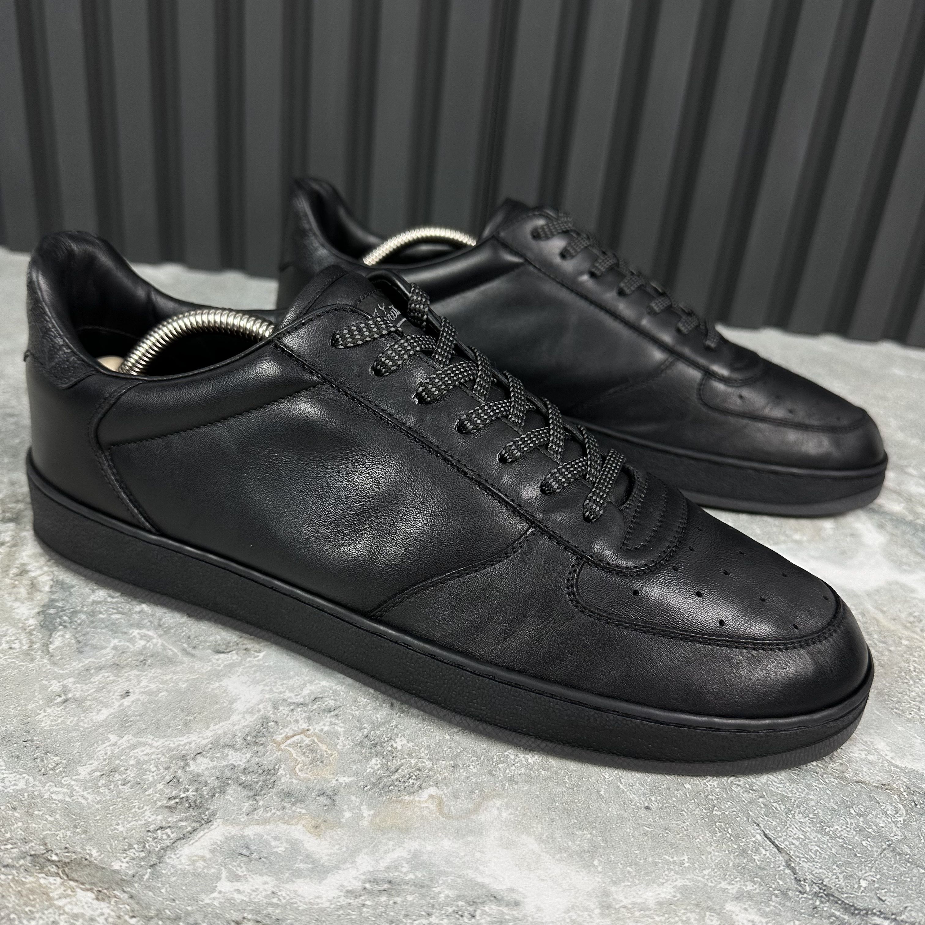 Louis Vuitton Louis Vuitton Rivoli Sneaker Leather Monogram Canva Size US 8.5 / EU 41-42 - 7 Thumbnail