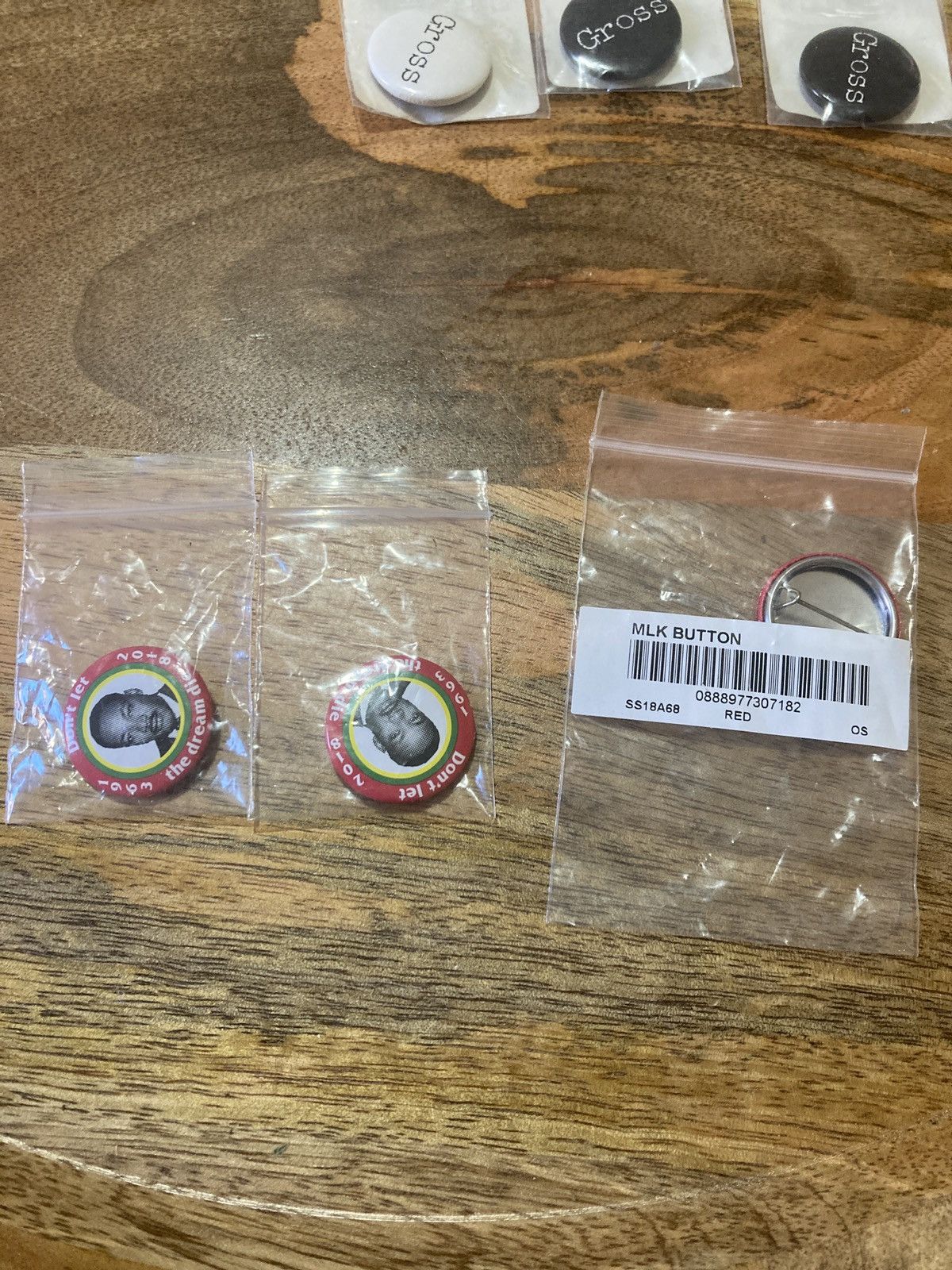 Supreme Supreme MLK “Don’t let the dream die” Button Size ONE SIZE - 3 Thumbnail