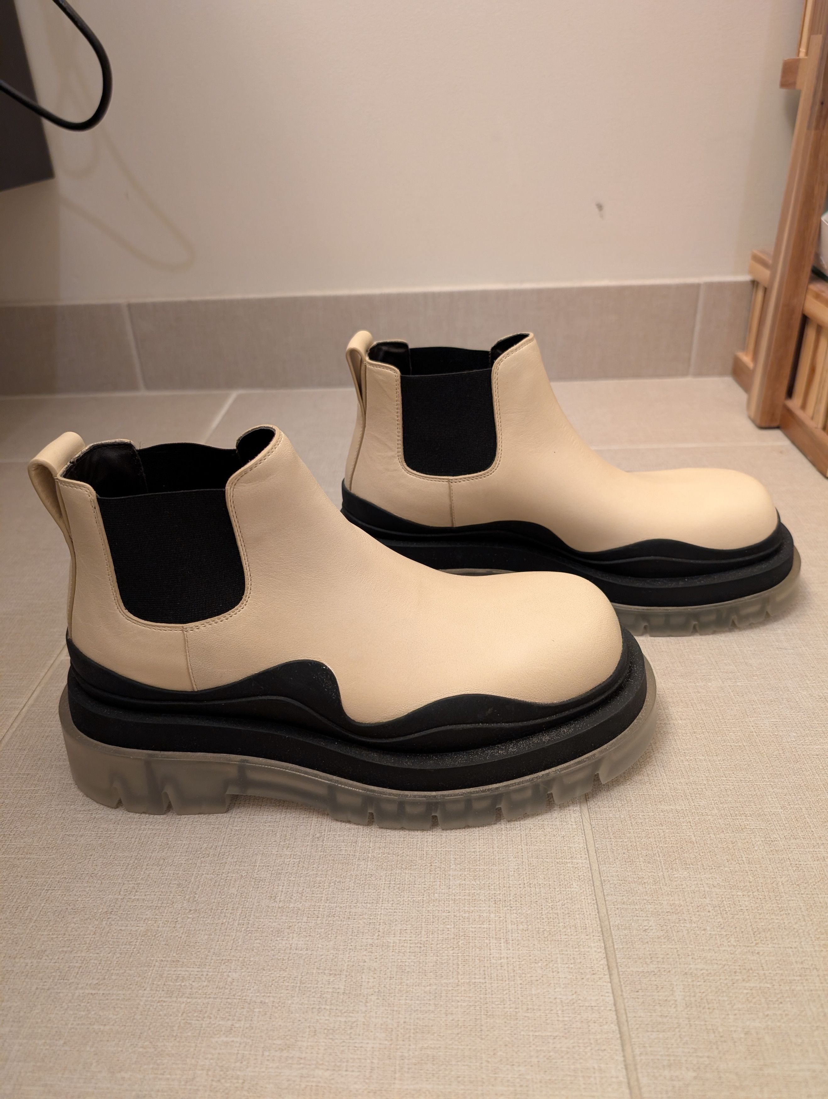 Bottega Veneta Bottega Veneta Tire Chelsea Boots - Off White/Clear Size US 6.5 / EU 39-40 - 4 Thumbnail