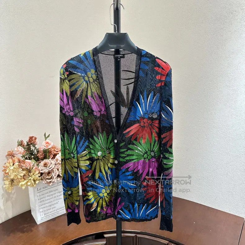 Chanel Chanel Vintage colourful broken flower cardigan coat Size XS / US 0-2 / IT 36-38 - 1 Thumbnail