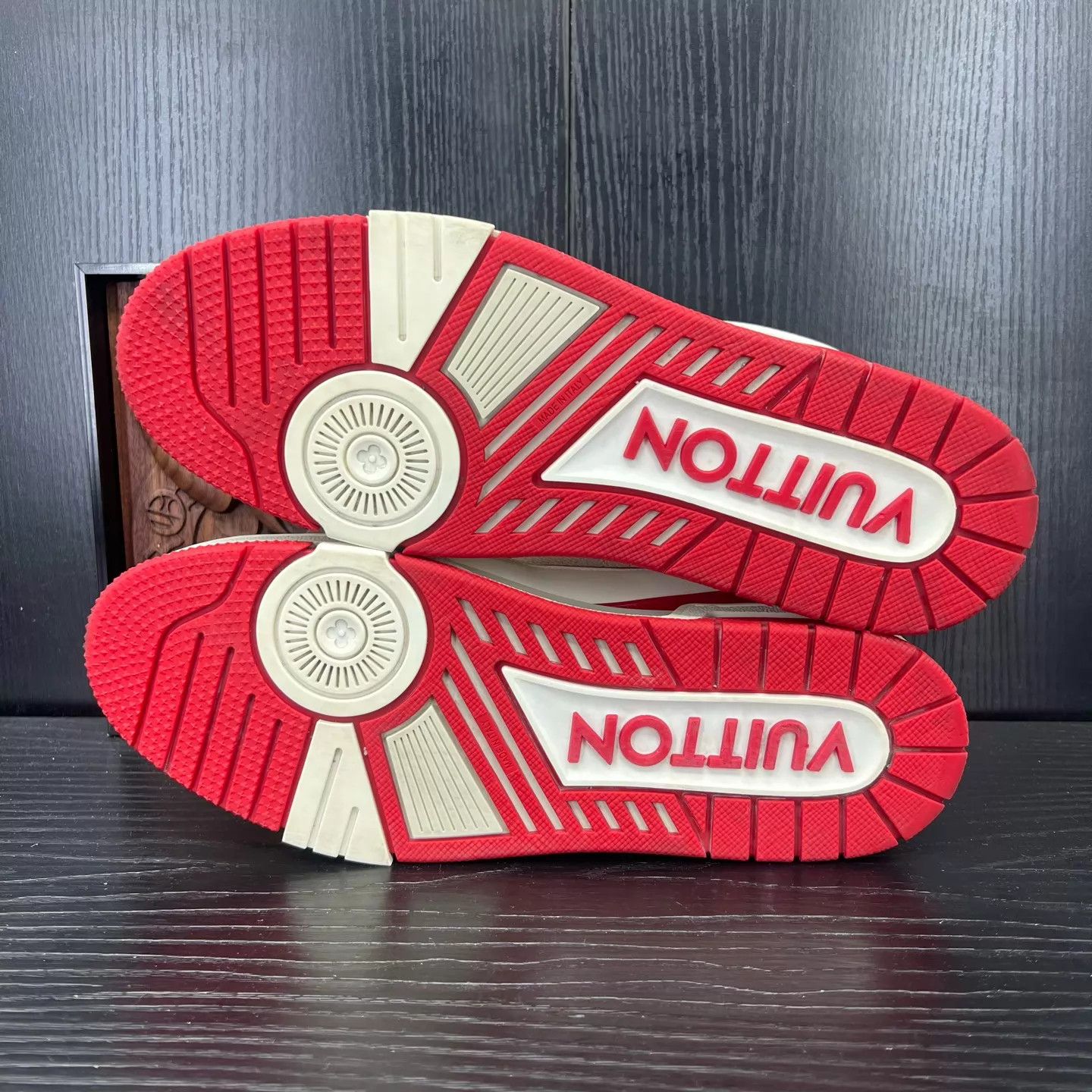 Louis Vuitton LV Trainer White Red 43 Mint Size US 10 / EU 43 - 7 Thumbnail