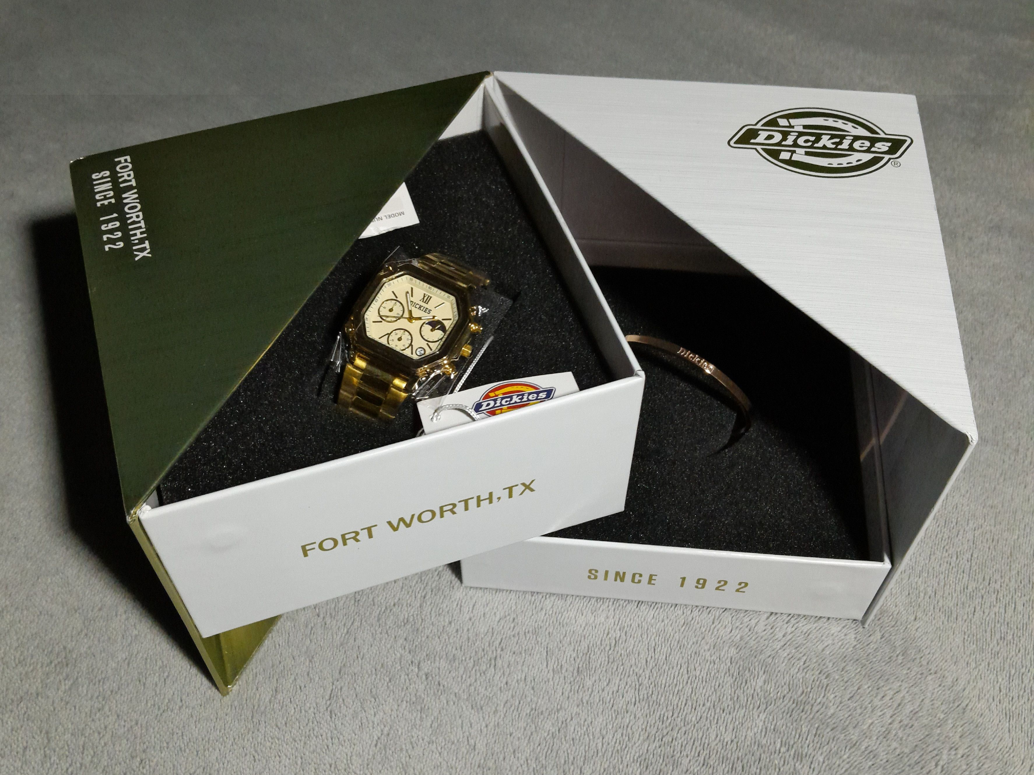 Dickies Stainless Steel Quartz Men`s Watch in Gold, Men's