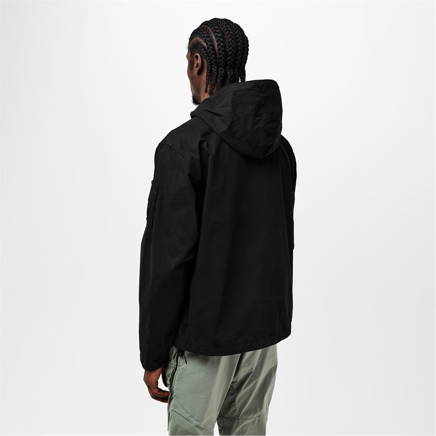 C.P. Company o1g2r1mq0426 Garment Dyed Cotton Hooded Lens Jacket in Black Size US L / EU 52-54 / 3 - 4 Thumbnail