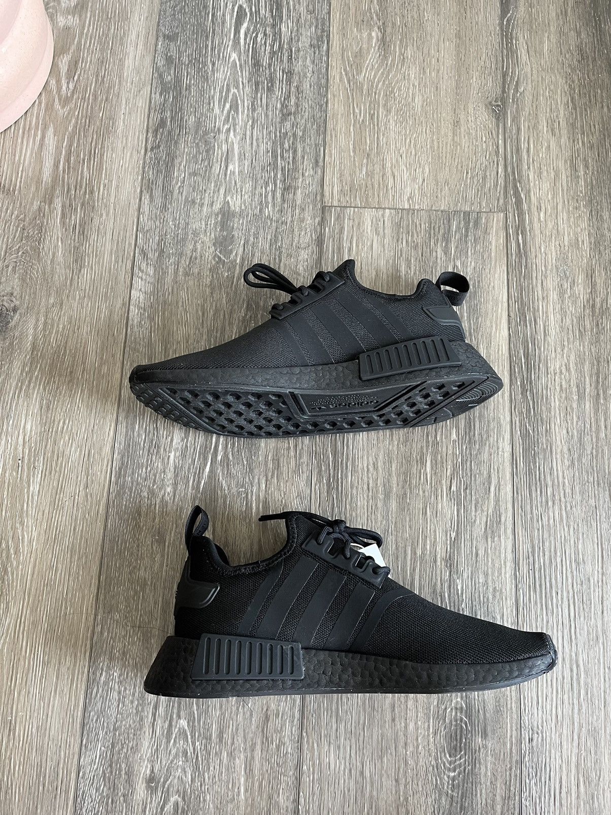 Adidas Adidas all black NMD_R1 never worn Size US 9 / EU 42 - 4 Thumbnail