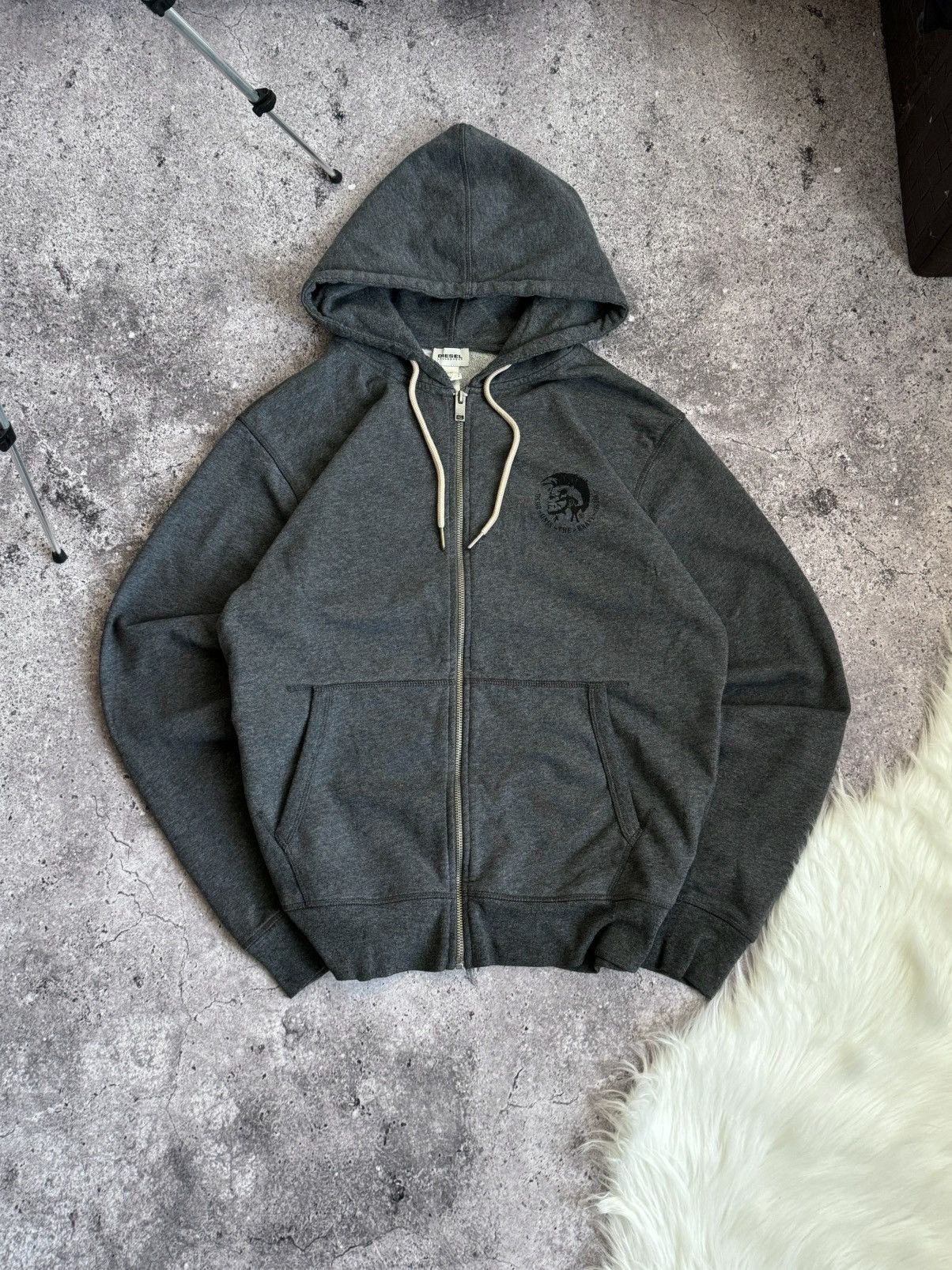 Diesel × Vintage Vintage Diesel Y2K zip hoodie logo size L Size US L / EU 52-54 / 3 - 3 Thumbnail