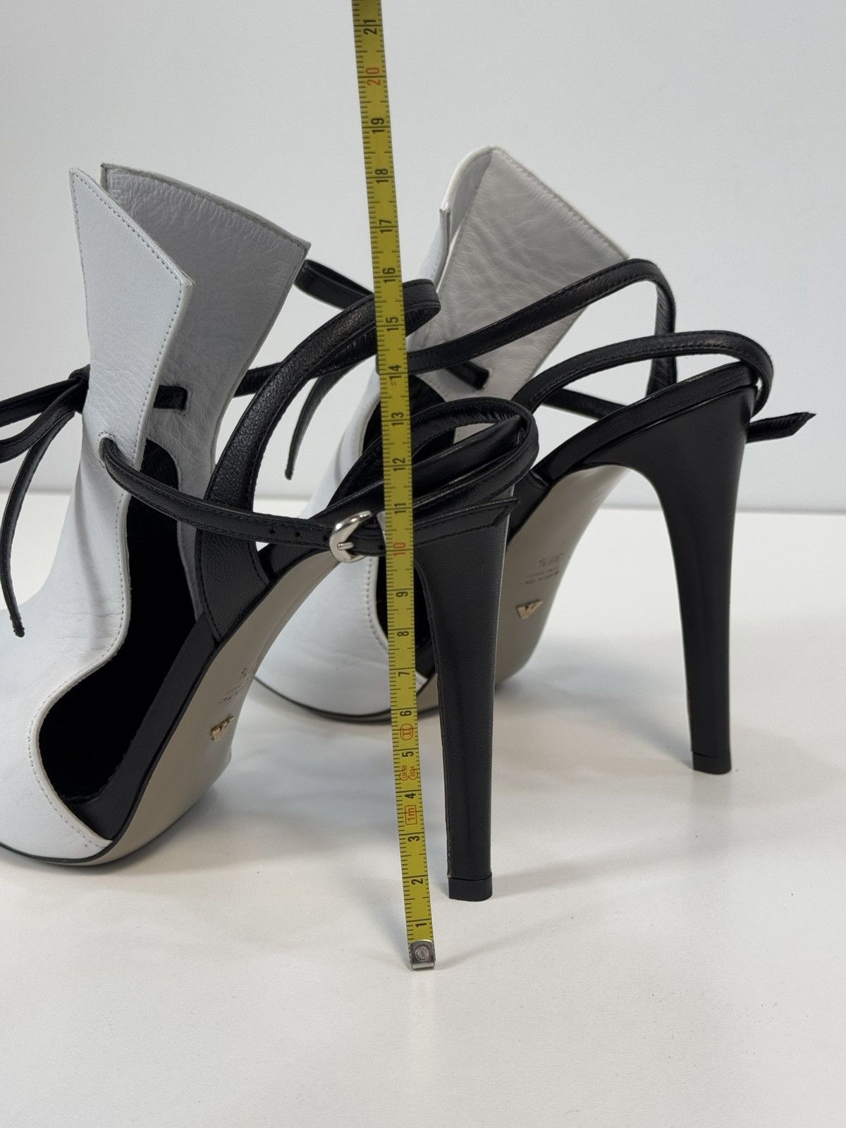 Armani Emporio Armani Leather heels White size 38.5 EU Size US 8.5 / IT 38.5 - 10 Thumbnail