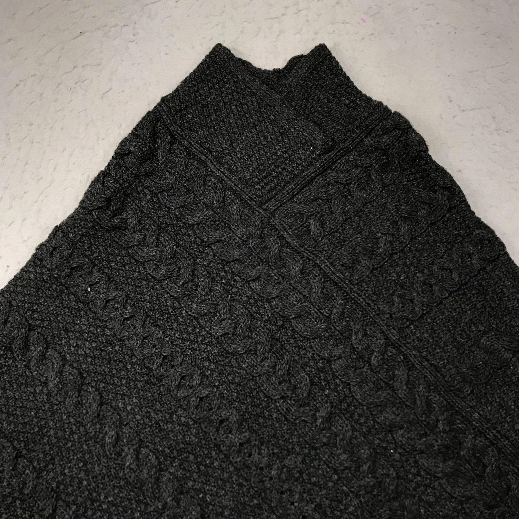 Vintage VINTAGE Inis Crafts Sweater Womens M L Gray Cable Knit Poncho Wool Ireland Size M / US 6-8 / IT 42-44 - 6 Thumbnail