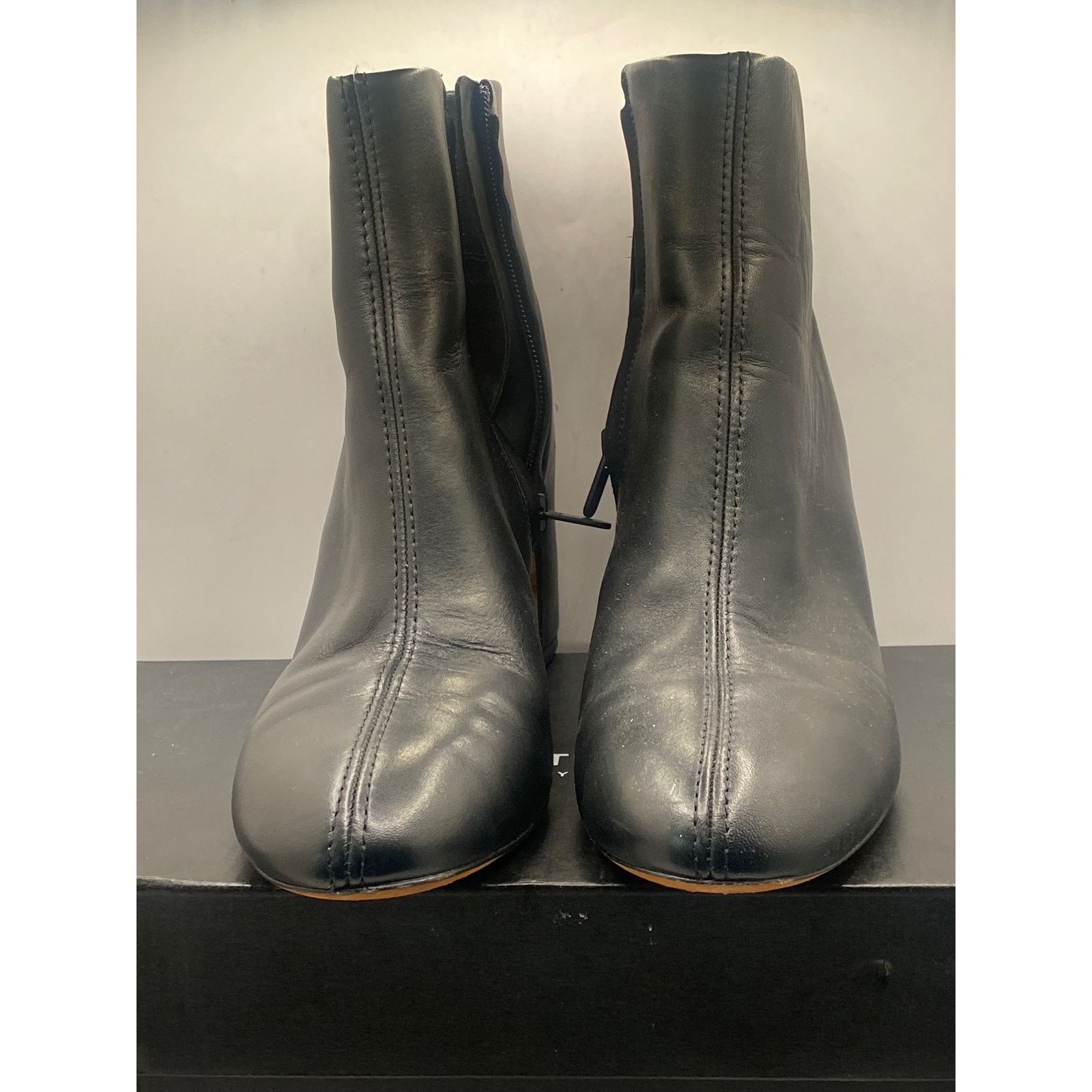 Vince Vince Womens Terri Ankle Boot Black Leather USA 9.5 Size US 9.5 / IT 39.5 - 2 Thumbnail