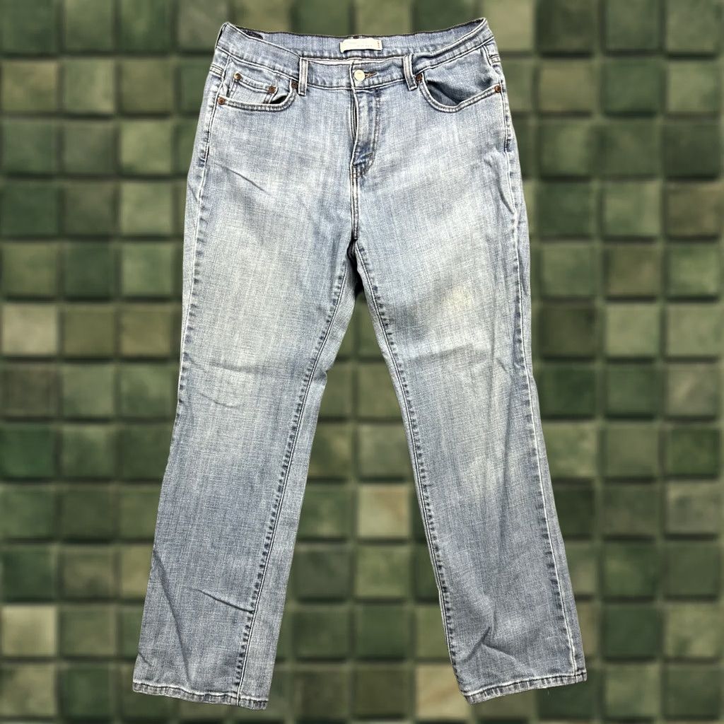 Levi's Levi's 505 Jeans Womens Regular Fit Straight Light Wash Distressed Size 12S, 29 in Inseam, Denim, 100% Cotton, Button Zip, Mid Rise, USA 90s Y2K Theme Size 34" / US 12 / IT 48 - 1 Thumbnail