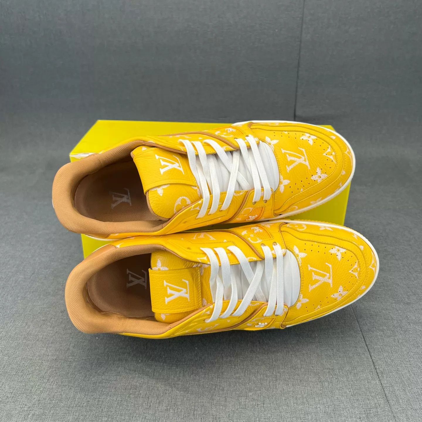 Louis Vuitton LV Trainer P9 White Yellow US8.5 Size US 8.5 / EU 41-42 - 8 Thumbnail