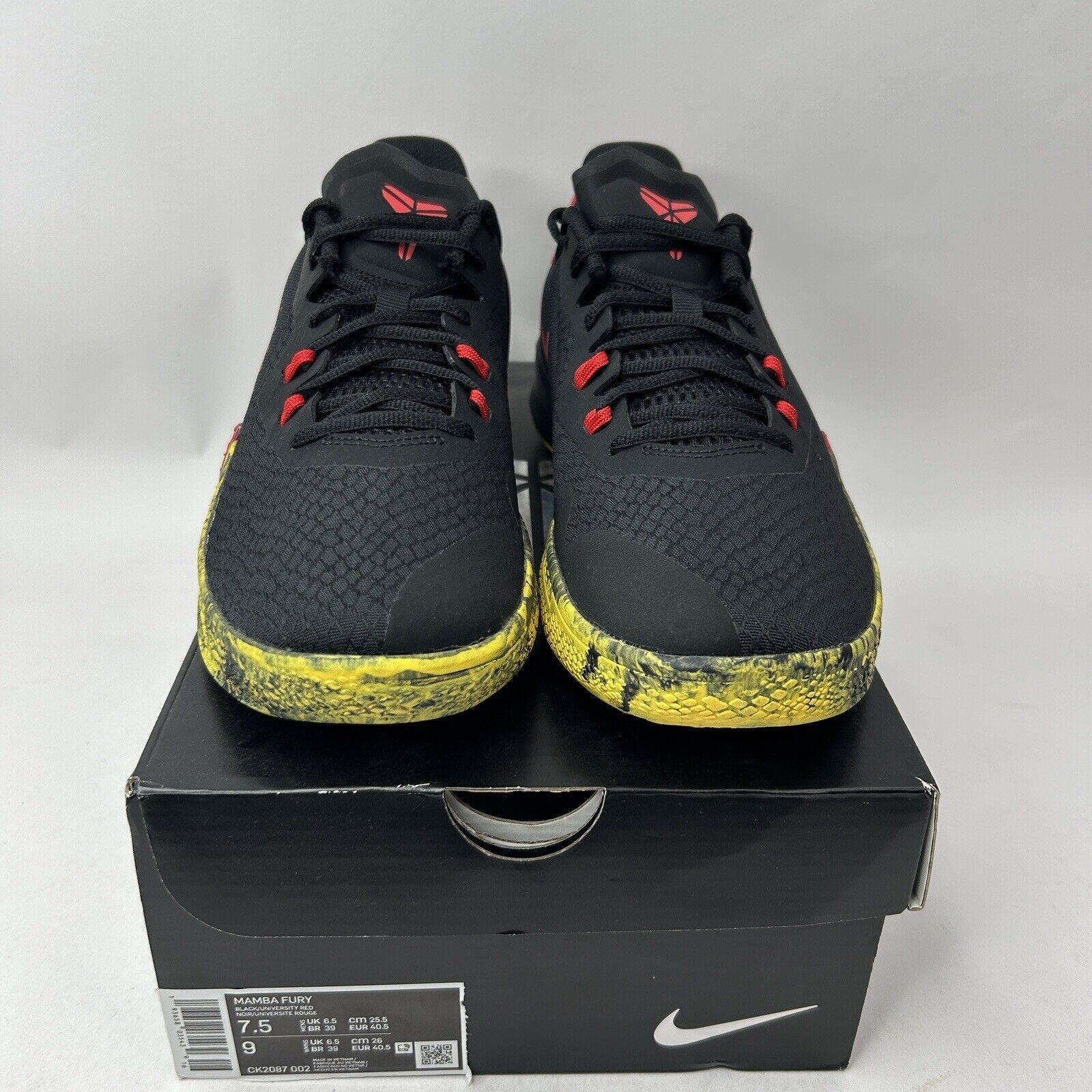 Nike Nike Kobe Mamba Fury “Alternate Bruce Lee” 2023 Size US 7.5 / EU 40-41 - 2 Thumbnail