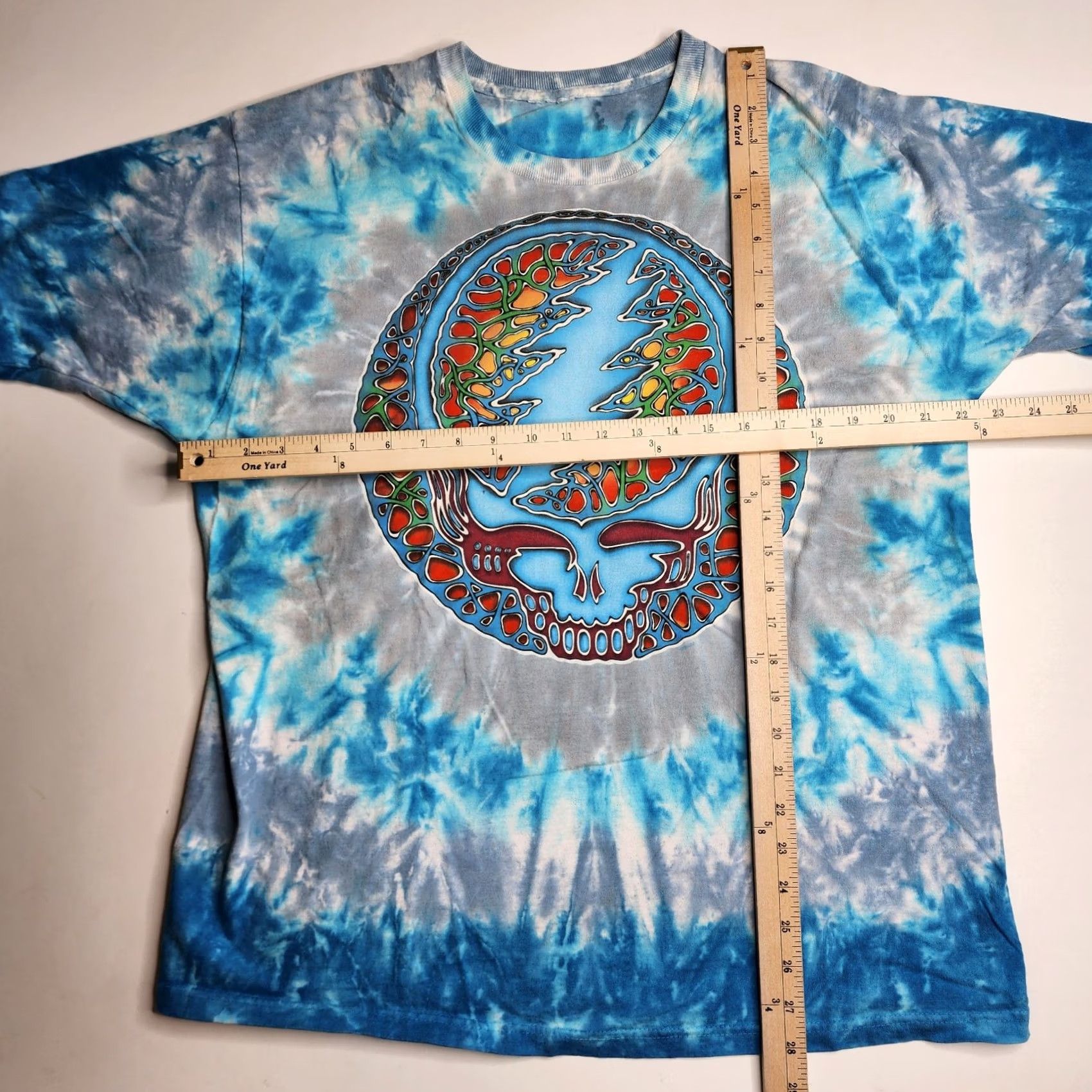 Liquid Blue Liquid Blue Grateful Dead Fractal Stealie Blue Tie-Dye Shirt L 2000 Mens Size US L / EU 52-54 / 3 - 5 Thumbnail