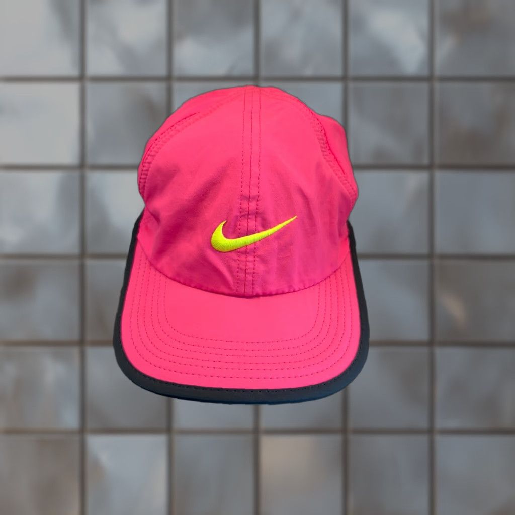 Nike Nike Dri-Fit Hat Cap Mens One Size Pink Featherlight Strapback Lightweight Breathable Adjustable Baseball Cap Size ONE SIZE - 1 Thumbnail