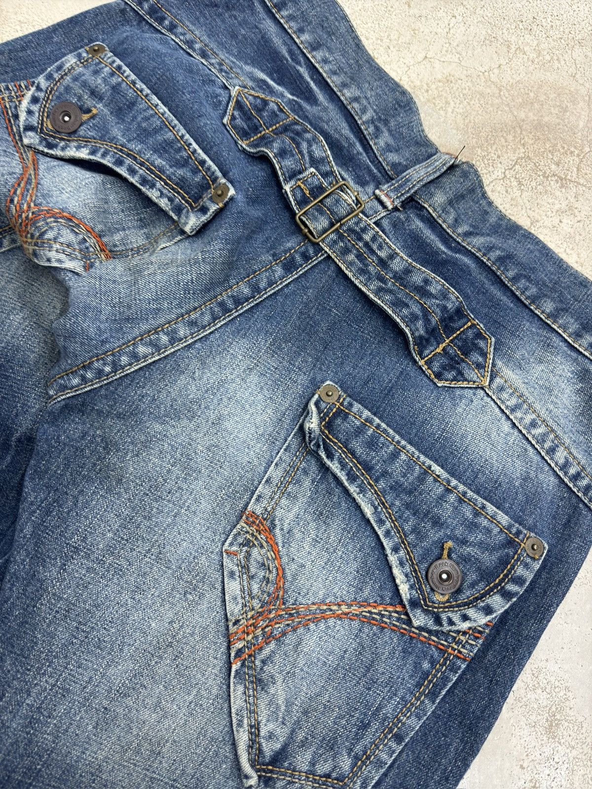 Japanese Brand Vintage Back Number Acid Washed Back Buckle Denim Jeans Size US 32 / EU 48 - 12 Thumbnail