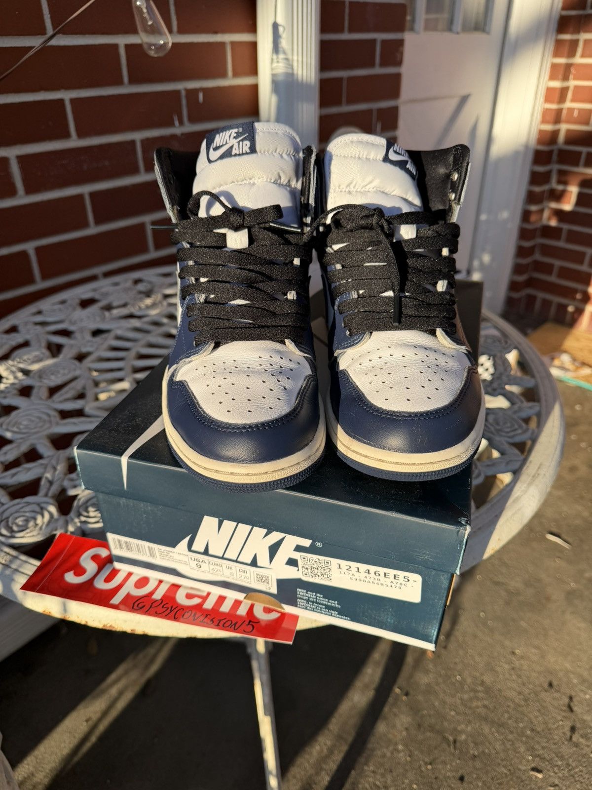 Jordan Brand Jordan 1 High OG Midnight Navy Size US 9 / EU 42 - 2 Thumbnail
