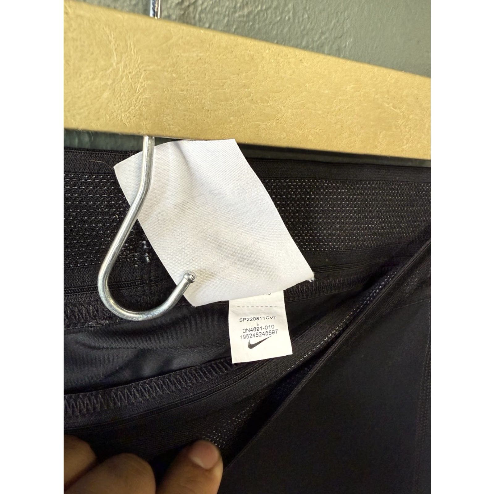 Nike Nike Womens Cropped Pants Athletic Workout Black L DN4691-010 Size ONE SIZE - 3 Thumbnail