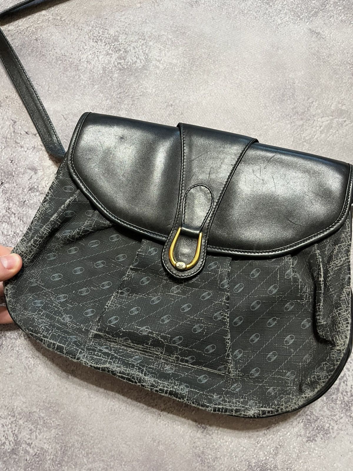 Gucci Gucci Vintage 80s Accessory Collection Stirrup Crossbody Bag Size ONE SIZE - 2 Thumbnail