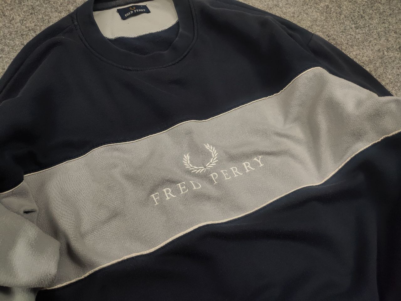Fred Perry Vintage 90's Fred Perry Embroidered Crew chek Sweatshirt Size US L / EU 52-54 / 3 - 5 Thumbnail