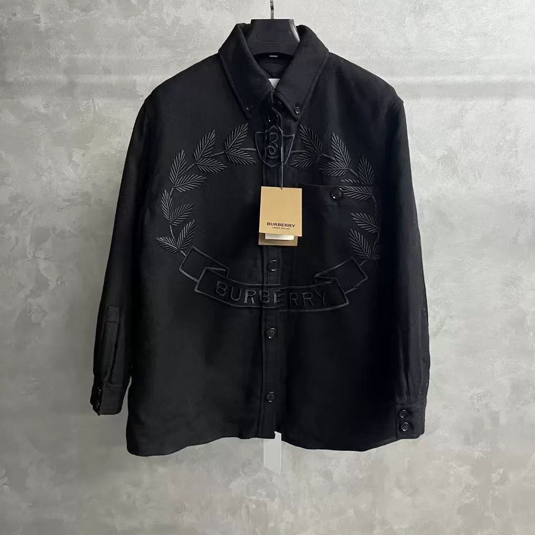 Burberry Burberry Black Logo Badge Jacket Size XS / US 0-2 / IT 36-38 - 1 Thumbnail