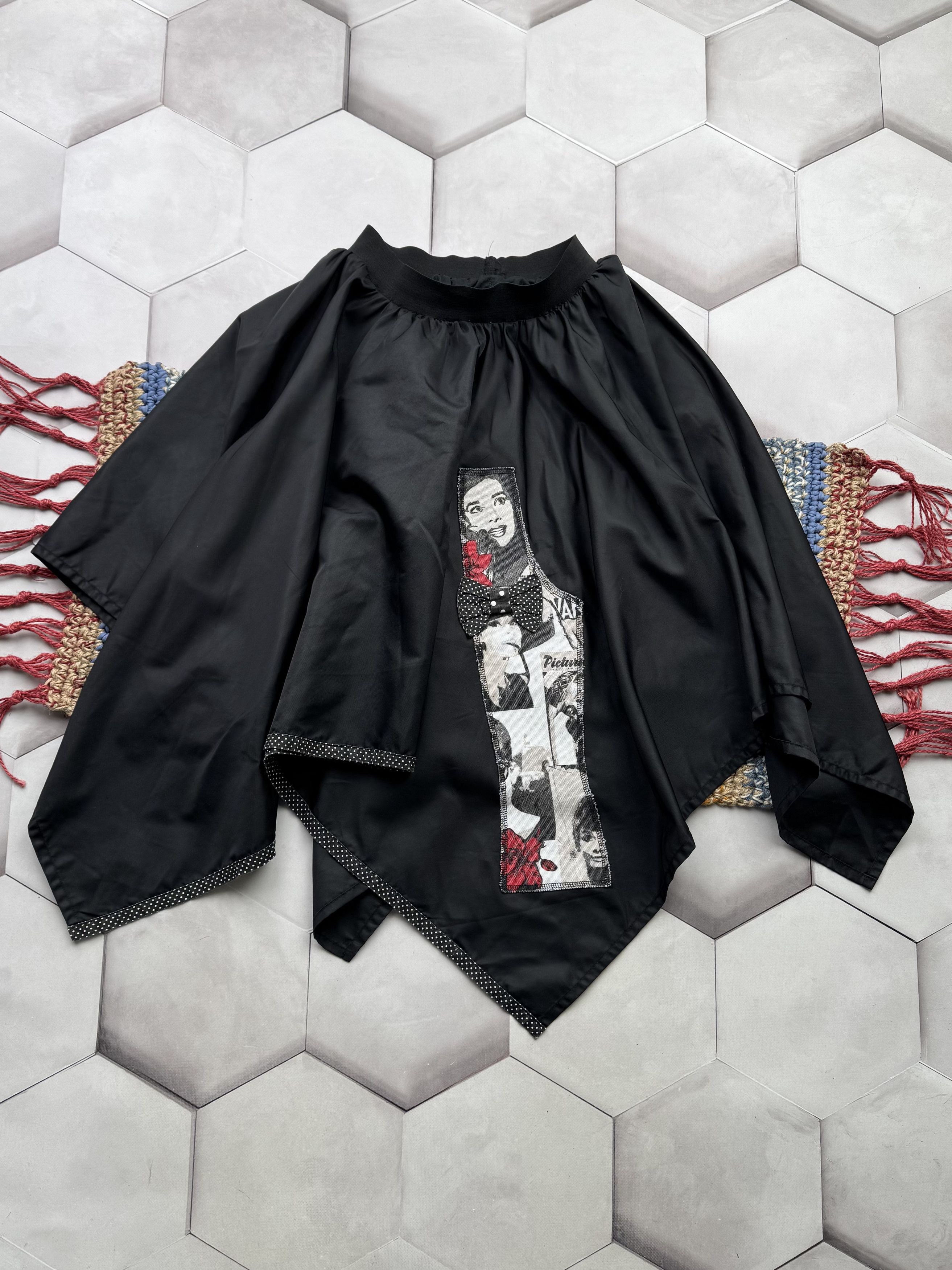 Vintage Vintage Asymmetry Flare Skirt (E4) Size 27" / US 4 / IT 40 - 1 Thumbnail