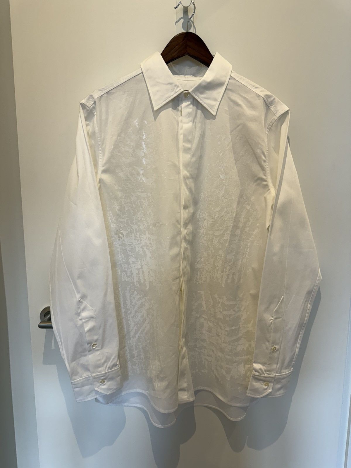 A-COLD-WALL* A-COLD-WALL* printed white shirt size L Size US L / EU 52-54 / 3 - 1 Thumbnail