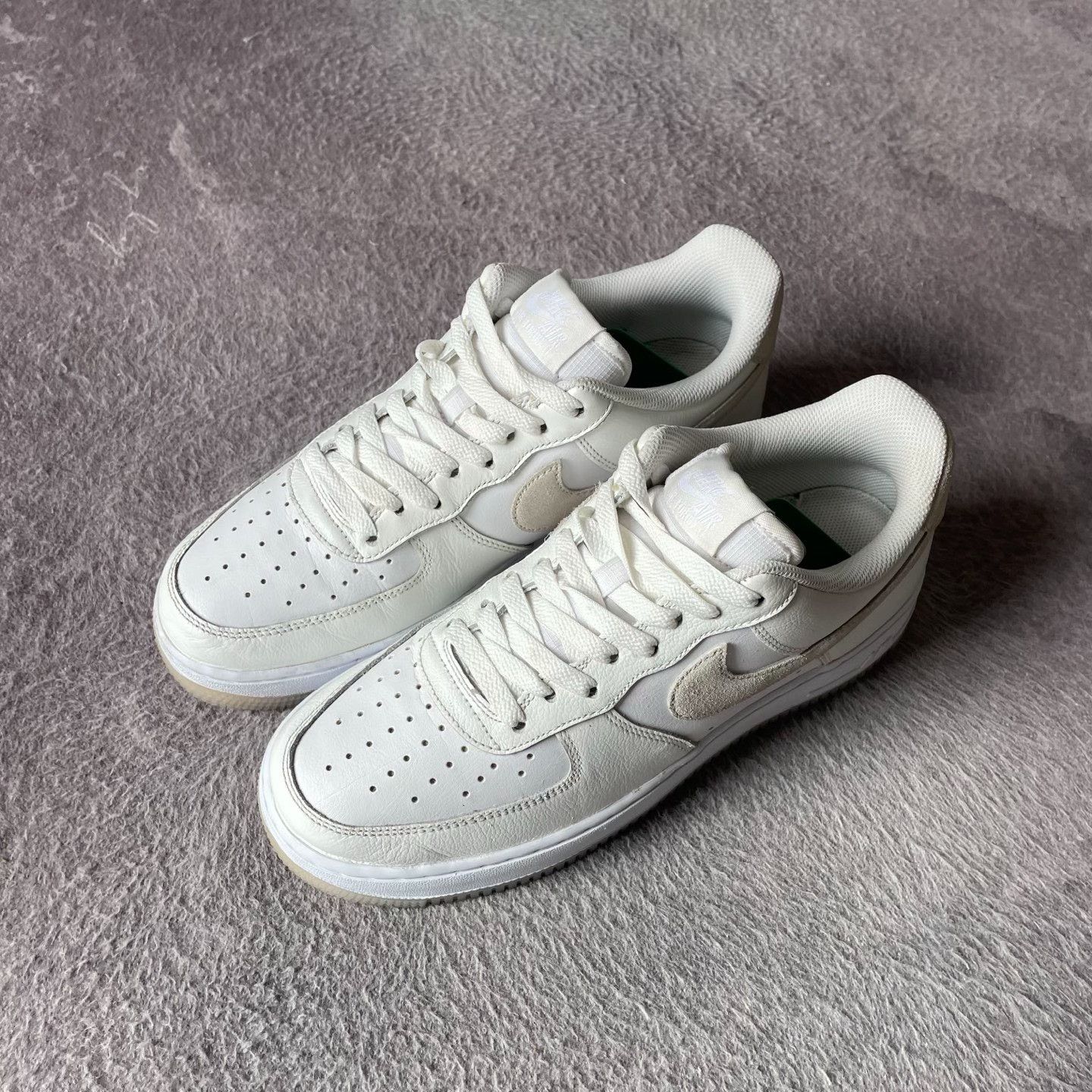 Nike Nike White Lowtop Sneakers 41 Men Size US 8.5 / EU 41-42 - 1 Thumbnail