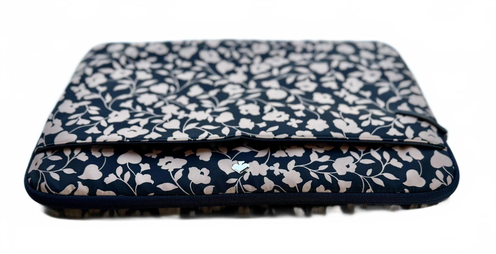 Other Kate Spade Black & White Floral Padded Laptop Case Sleeve Size ONE SIZE - 12 Thumbnail
