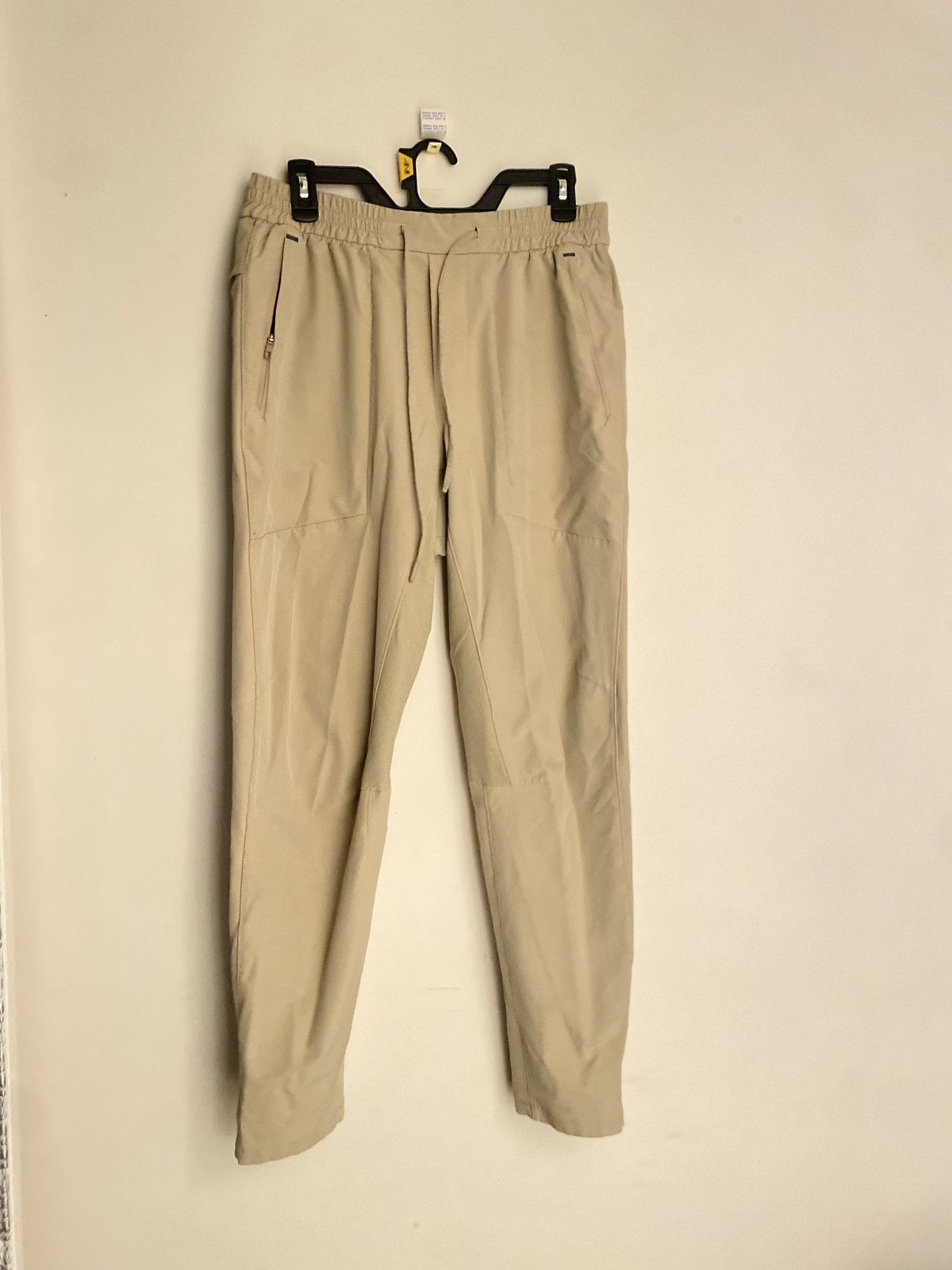 Lululemon Men’s Lululemon elite license to train pants Size US 33 - 2 Thumbnail