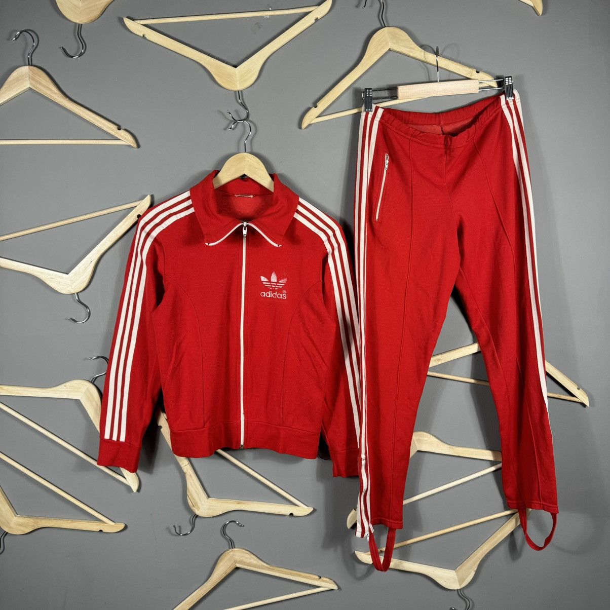 Vintage Vintage Adidas 70-80s Red Tracksuit Size US S / EU 44-46 / 1 - 3 Thumbnail