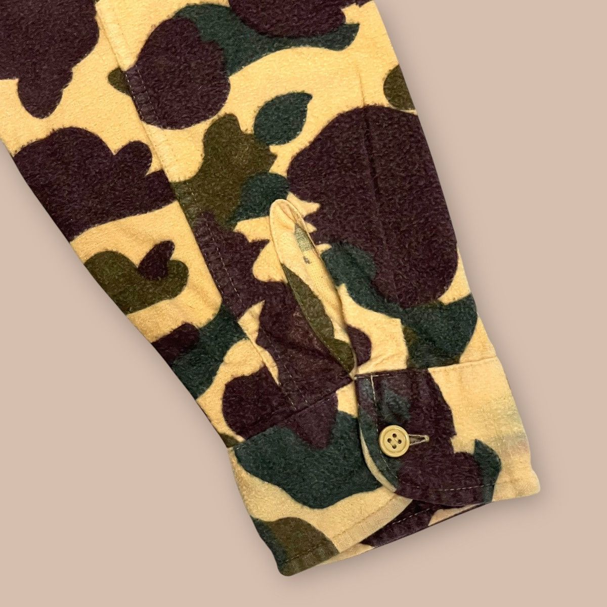 Bape OG90s Bape 1st Camo L/S Button-up Shirt Size US L / EU 52-54 / 3 - 14 Thumbnail
