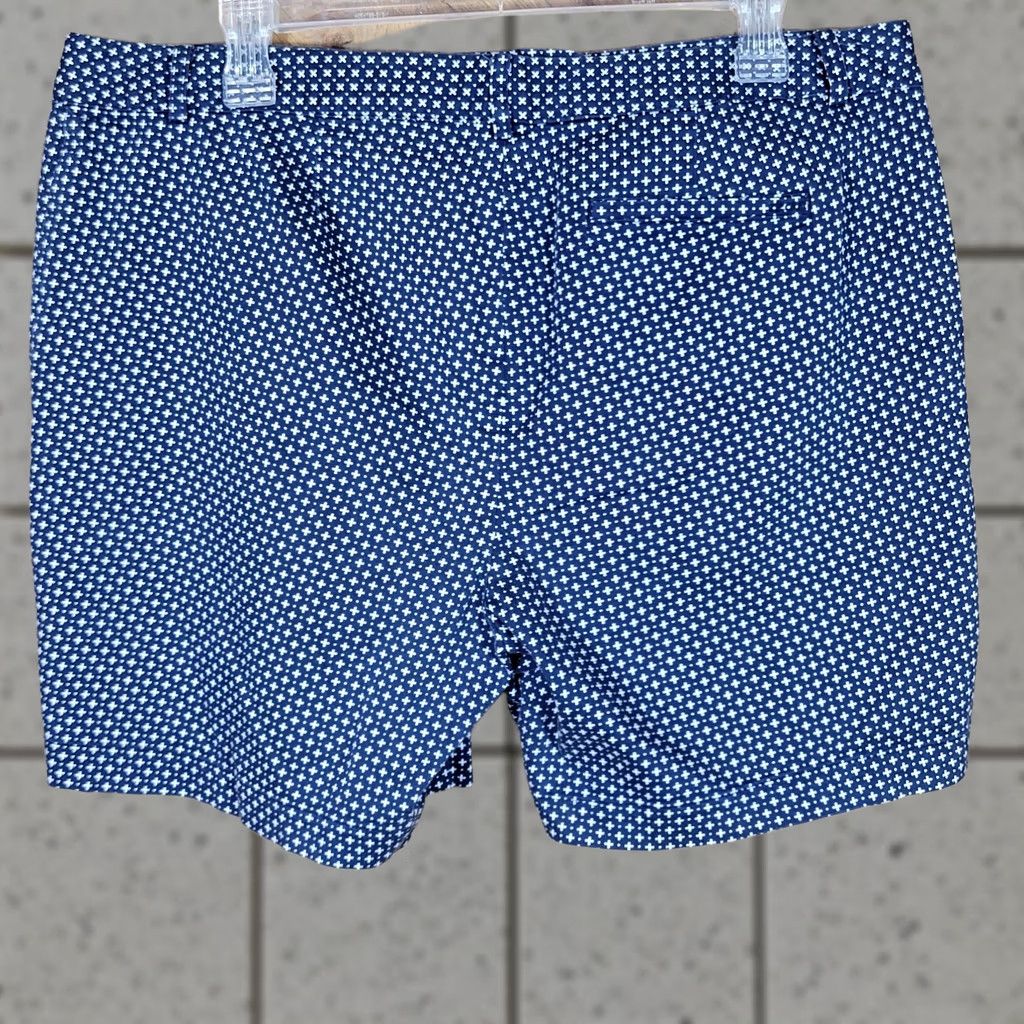 Izod Izod Chino Shorts Womens Size 14 Blue White Mid Rise Flat Front Pockets Casual Size 36" / US 14 / IT 50 - 1 Thumbnail