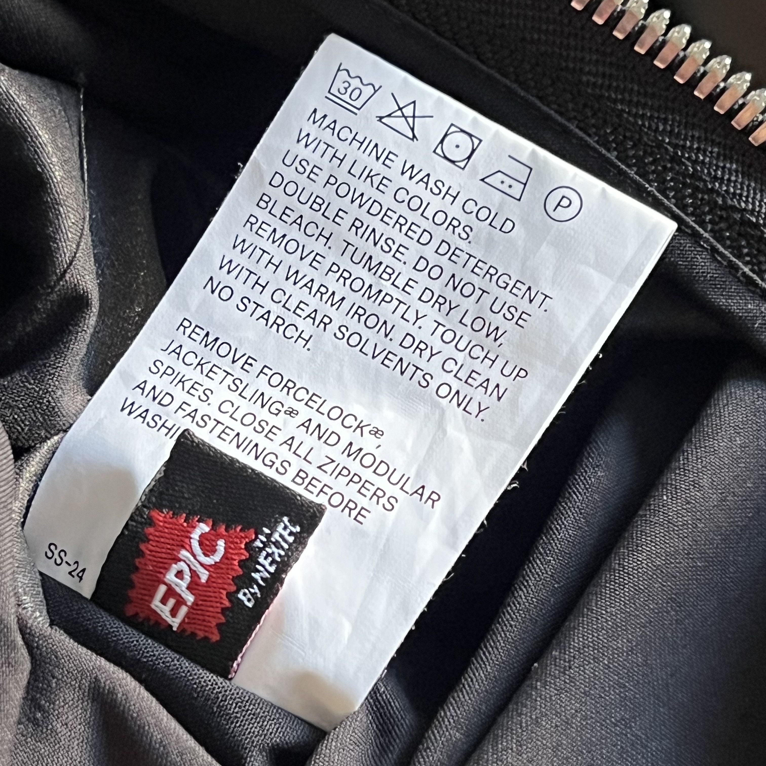 Acronym SS24 J1WB-E / Small / Black Size US S / EU 44-46 / 1 - 14 Thumbnail