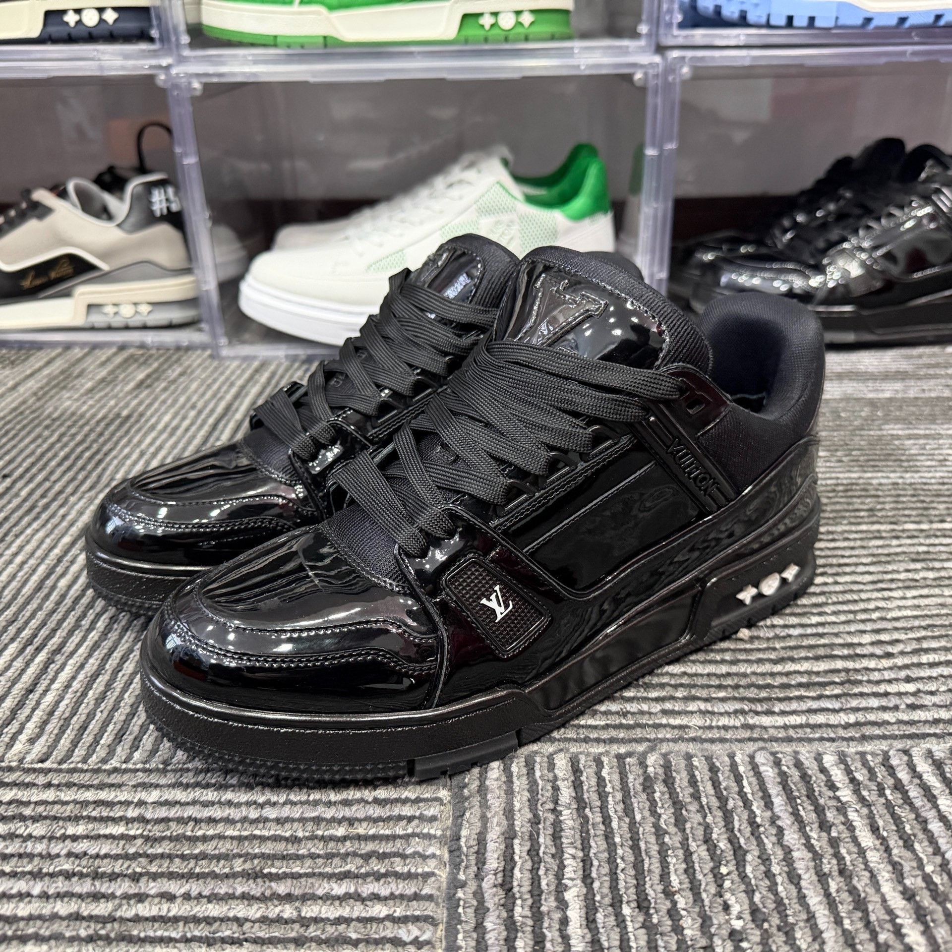 Louis Vuitton Louis Vuitton Training Black Lowtop Sneakers 8 Men Size US 8 / EU 41 - 1 Thumbnail