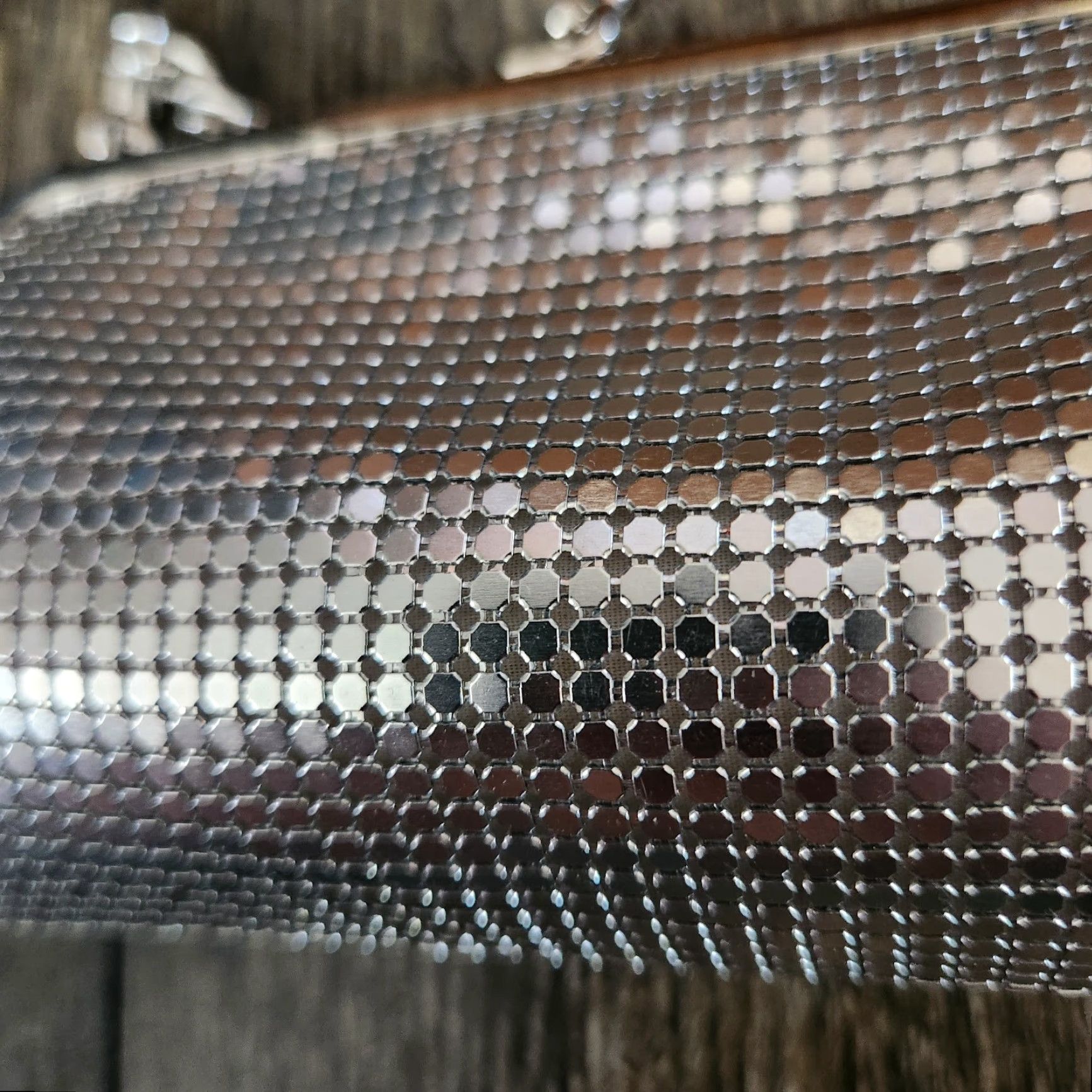 Vintage Studio 18 Sequence Silver Chrome Change Purse Clutch 7" Wrist Strap Women Night Out Size ONE SIZE - 5 Thumbnail