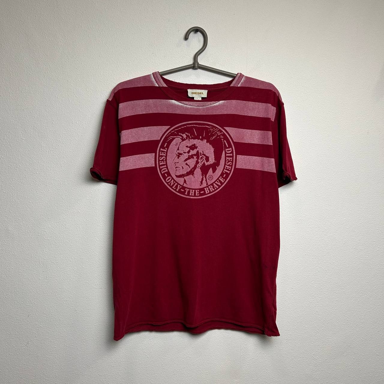 Diesel Designer Diesel Big graphic logo y2k opium tee Size US L / EU 52-54 / 3 - 1 Thumbnail