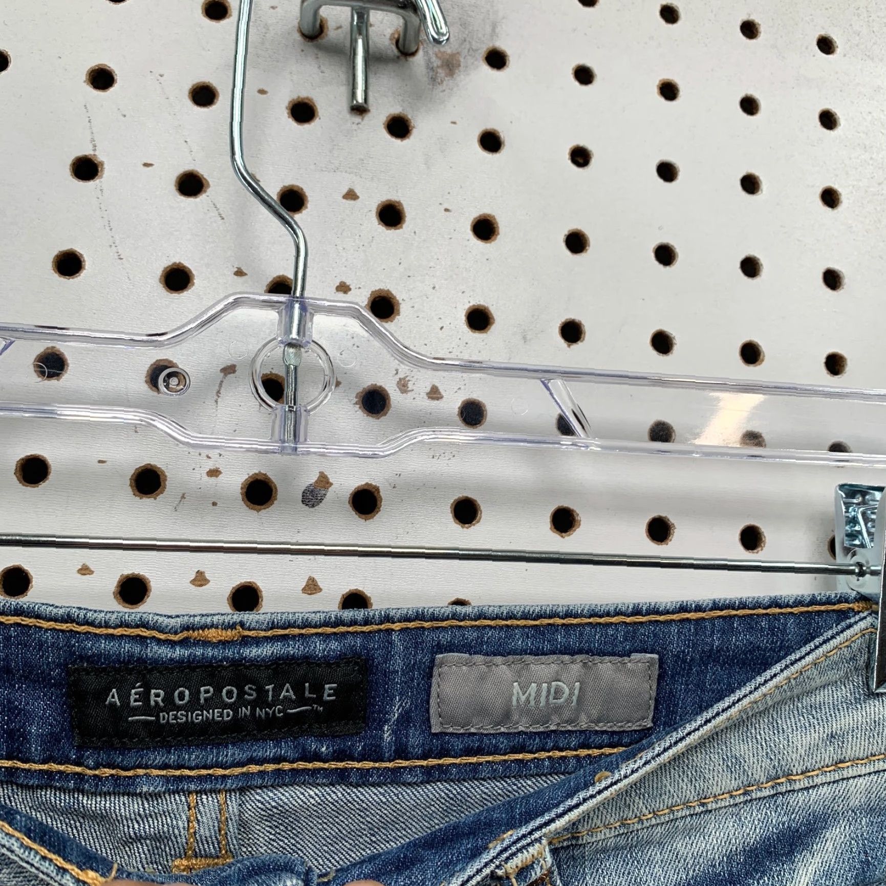 Vintage Aéropostale Denim Bermuda Shorts Womens 0 Blue Distressed Cuffed Hem 28x3 Size 25" / US 0 / IT 36 - 4 Thumbnail