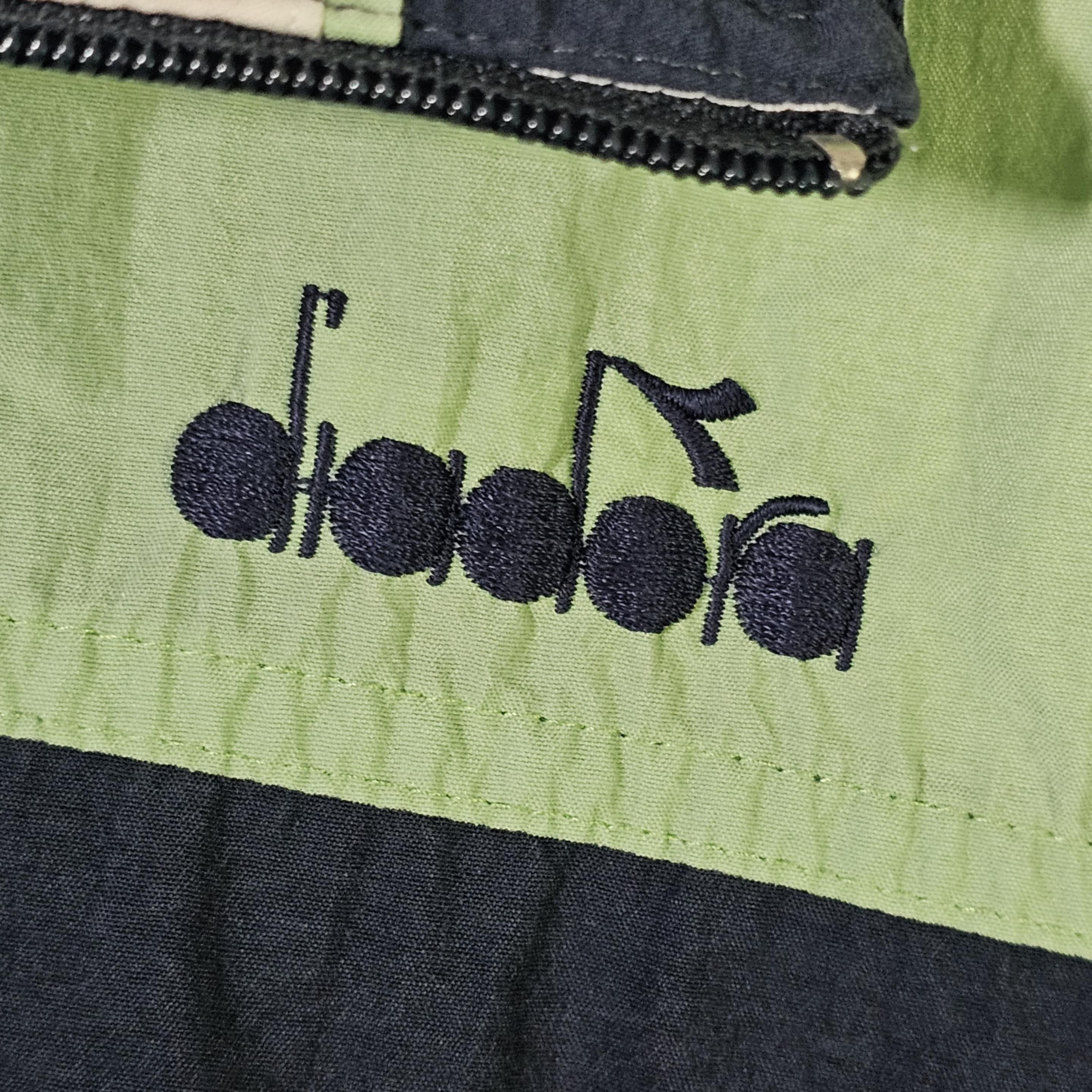Diadora Diadora Vintage 90s Jogger Windbreaker Jacket Size US L / EU 52-54 / 3 - 3 Thumbnail