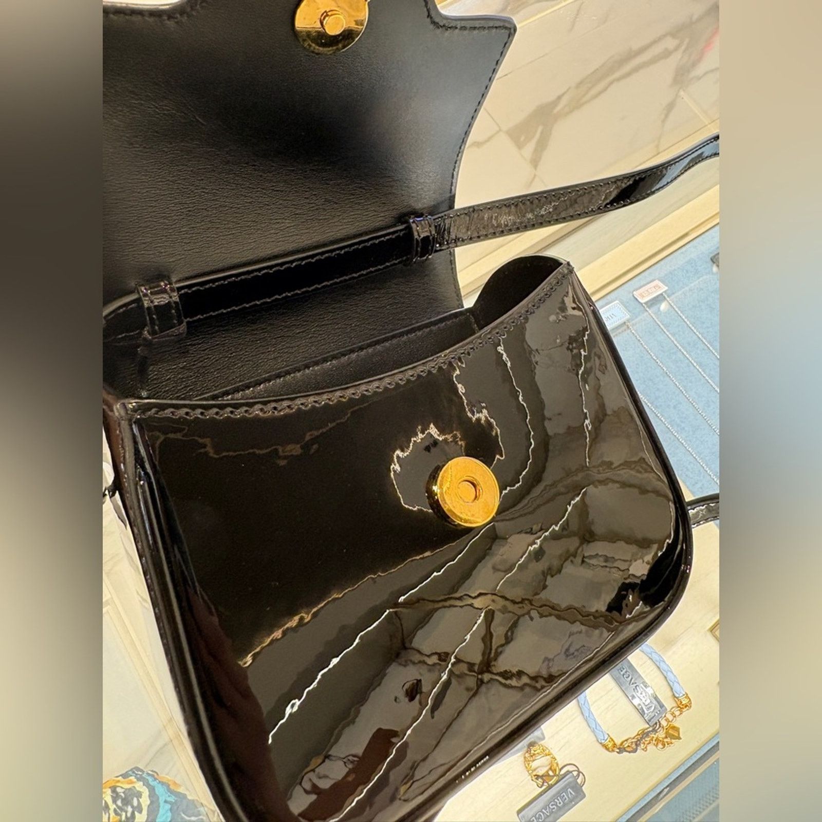 Versace Versace Black and Gold la Medusa Women's Bag Size ONE SIZE - 4 Thumbnail
