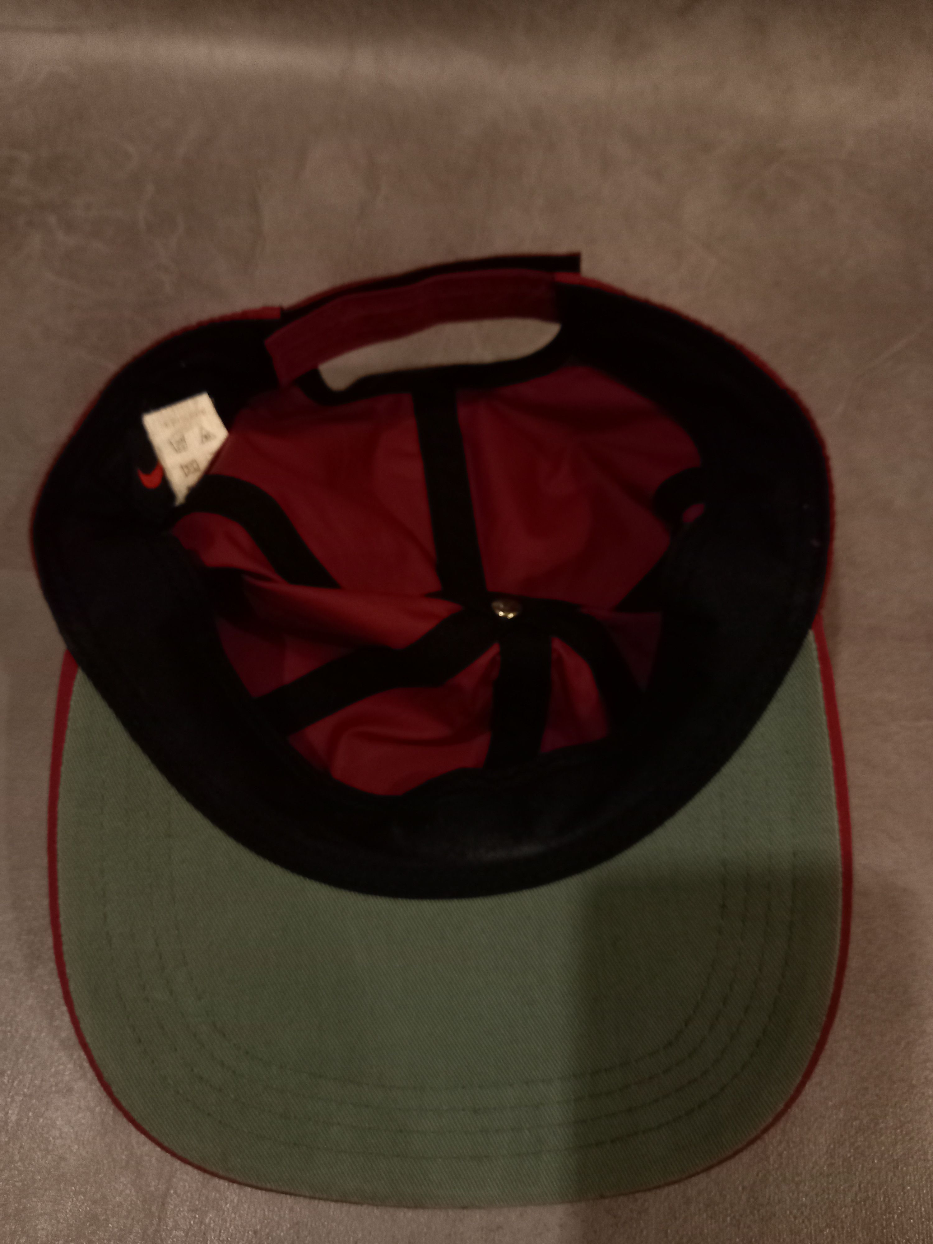Nike Vintage Nike Hat Tiger Woods Yin Yang Golf Rare Size ONE SIZE - 2 Thumbnail