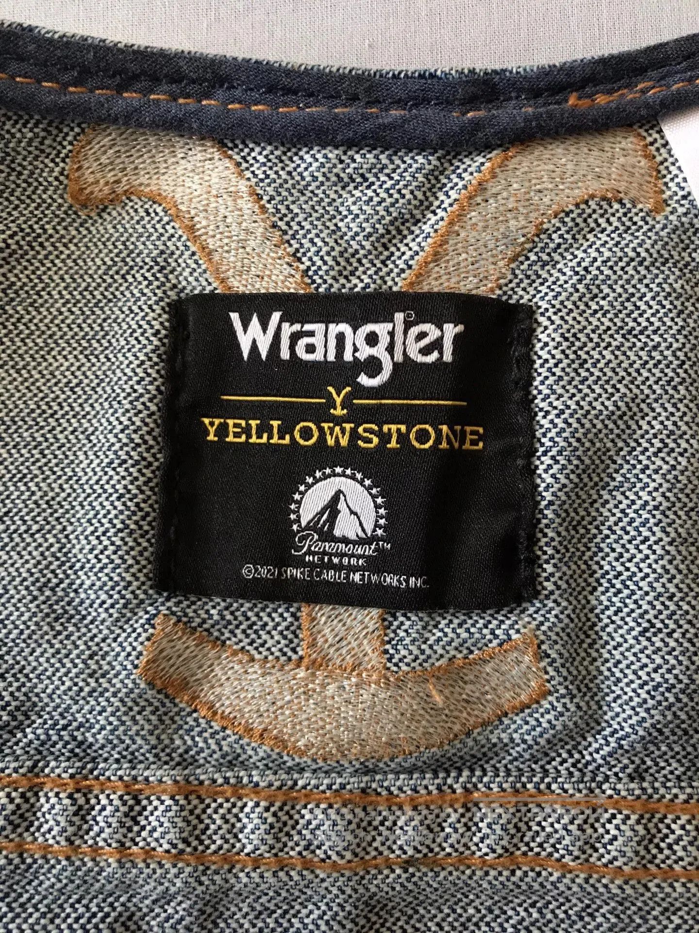Wrangler Wrangler x Yellowstone Western Denim Vest. Size US XL / EU 56 / 4 - 6 Thumbnail