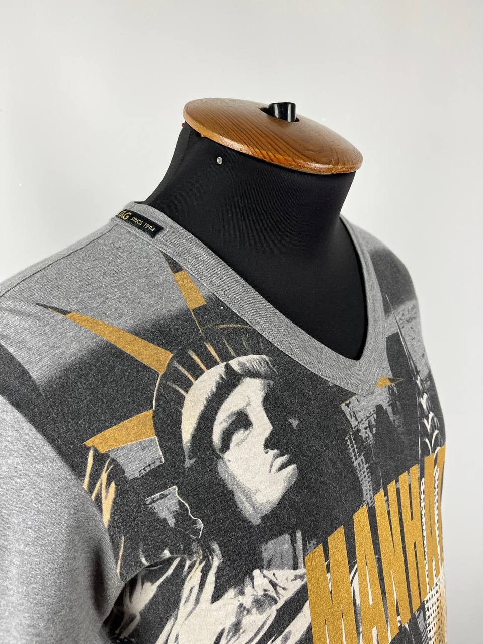 Dolce & Gabbana Dolce & Gabbana Manhattan Statue of Liberty T-Shirt V-Neck Size US L / EU 52-54 / 3 - 3 Thumbnail