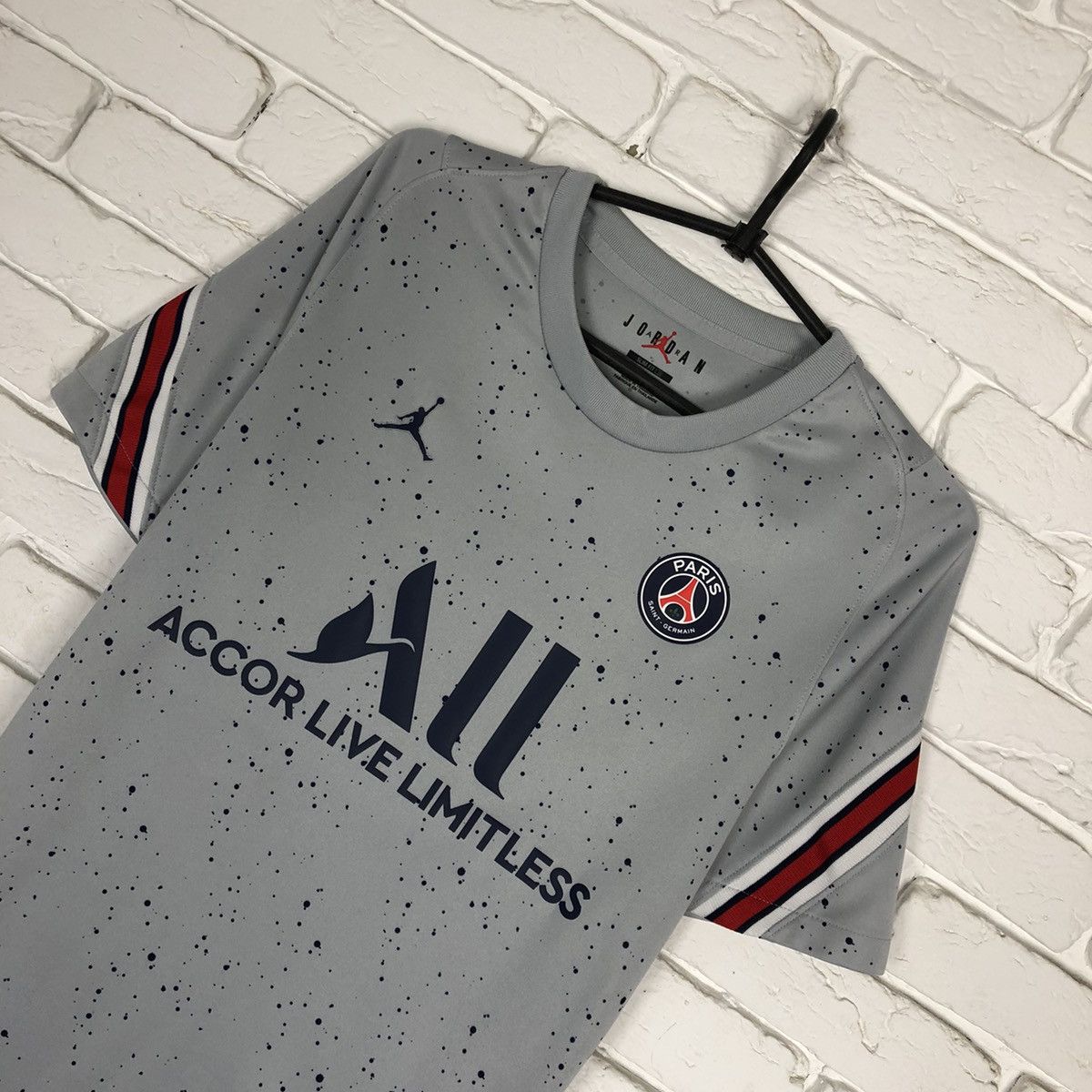 Jordan Brand PSG Paris Saint Germain 2022 training jordan soccer jersey Size US S / EU 44-46 / 1 - 2 Thumbnail