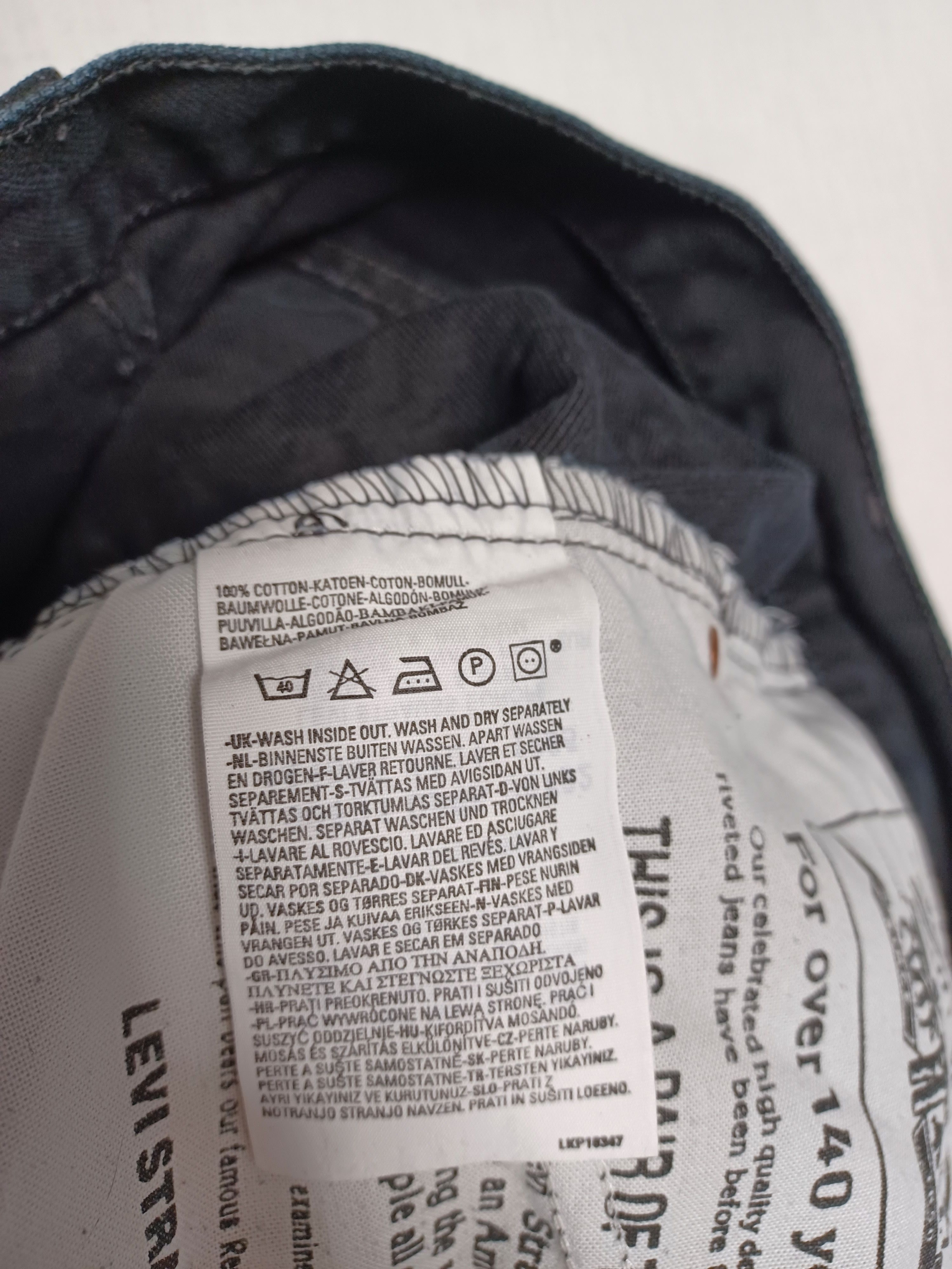 Levi's Vintage Clothing 521 LEVIS 90s VINTAGE BLACK HEAVY COTTON W36 L32 JEANS Size US 36 / EU 52 - 6 Thumbnail