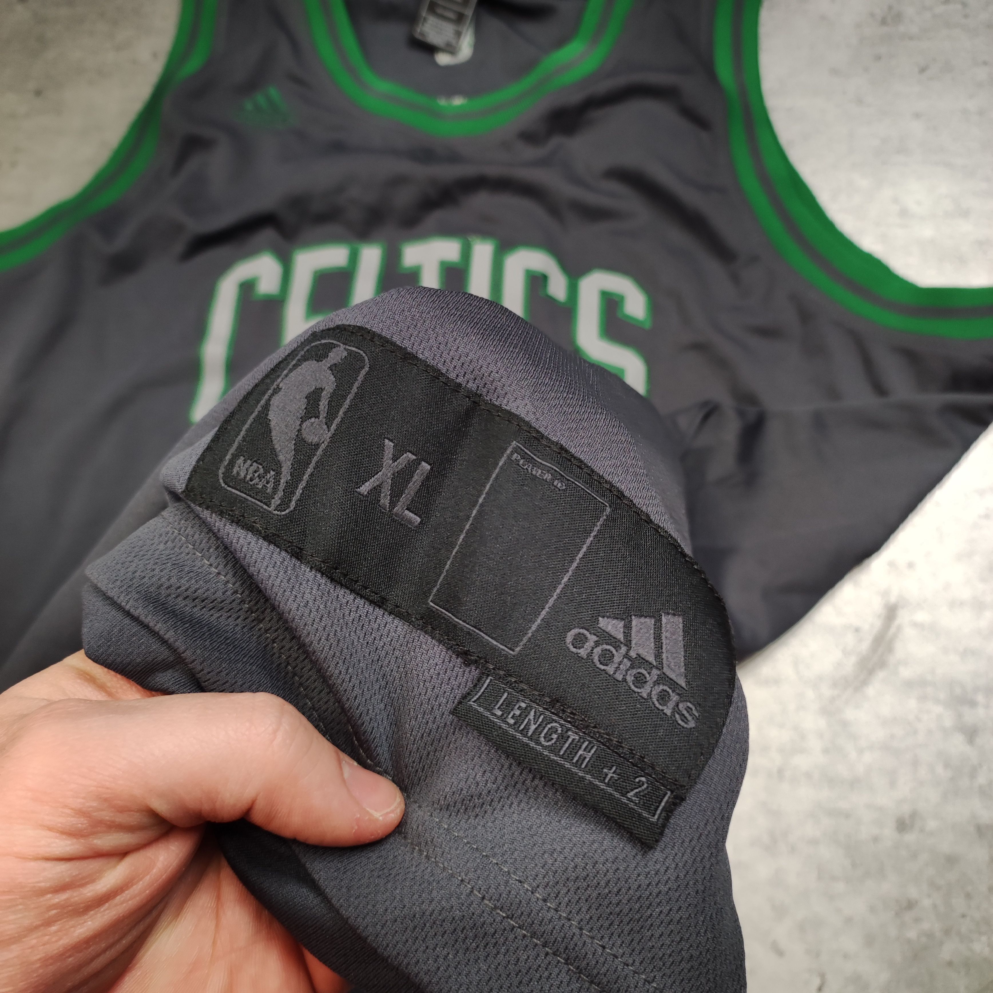 NBA × Vintage RARE #9 Rondon Boston Celtics NBA Limited Edition Jersey Size US XL / EU 56 / 4 - 4 Thumbnail
