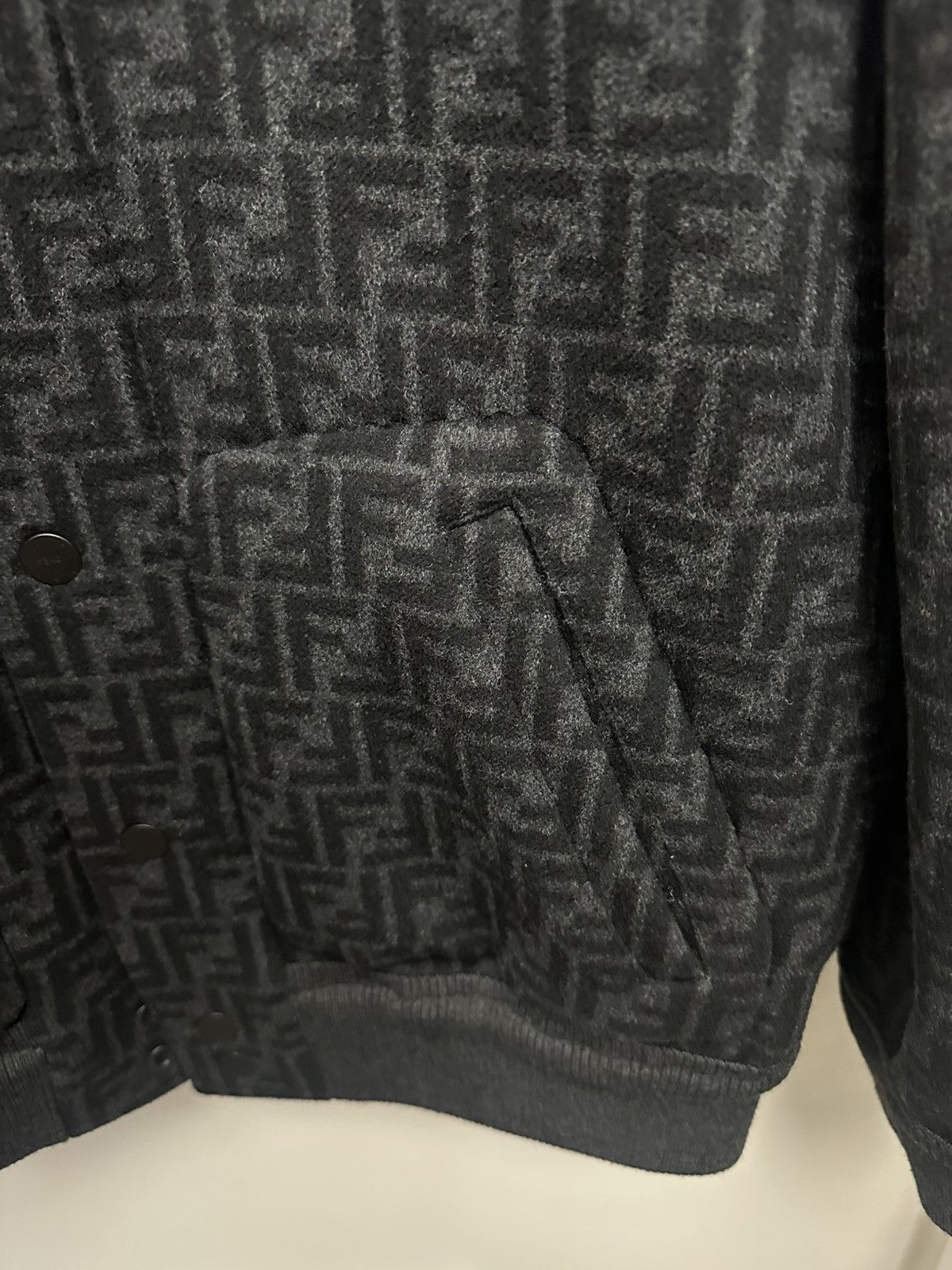 Fendi Fendi reversible logo wool oversized jacket M Size US M / EU 48-50 / 2 - 3 Thumbnail