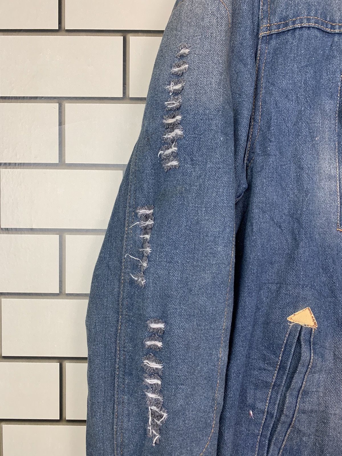 Japanese Brand × Vintage Vintage Japanese Brand Fashion Distressed Denim Jacket Size US L / EU 52-54 / 3 - 6 Thumbnail