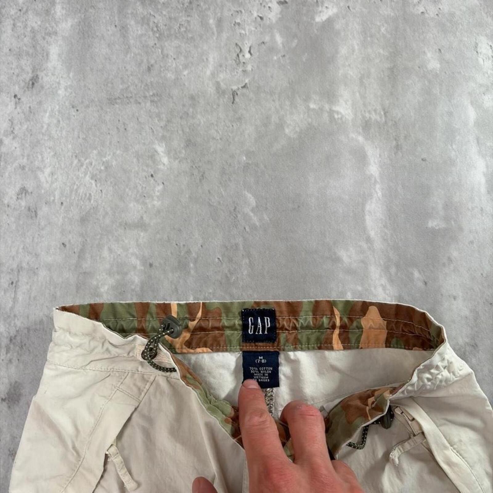 Gap Y2K Beige Gap Grunge Baggy Skater Cargo Shorts Size 42" / US 20 - 5 Thumbnail